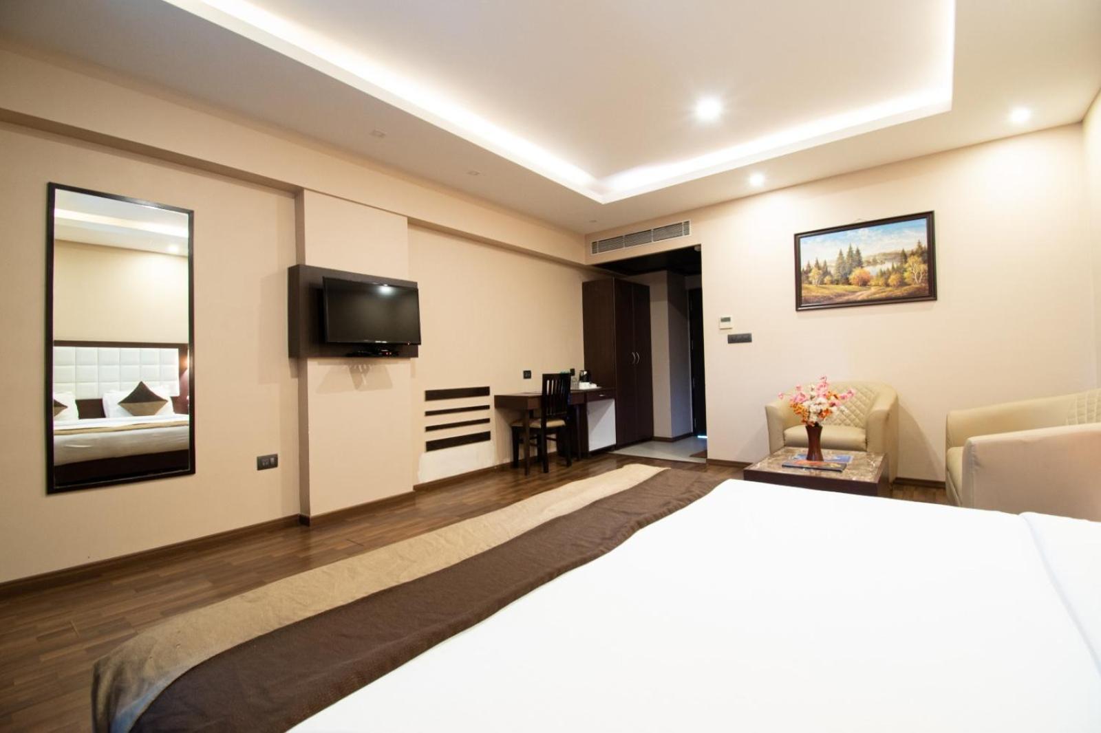 Hotel Akshaya Aura 4*