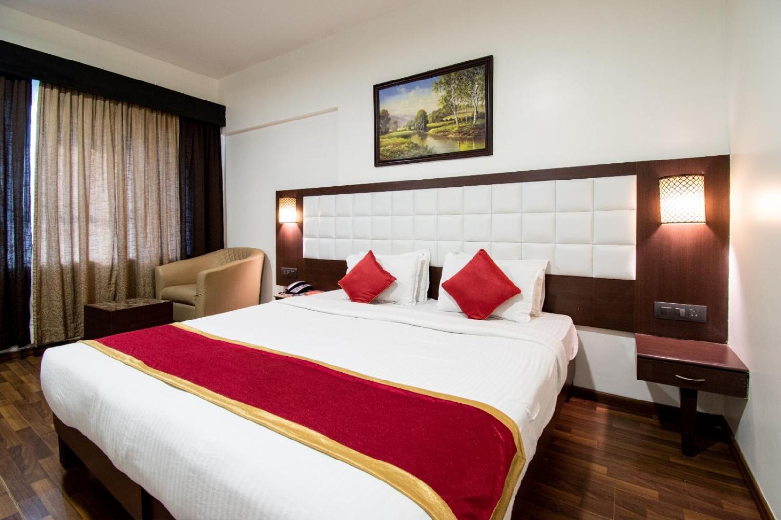 Akshaya Aura Hotel 4*