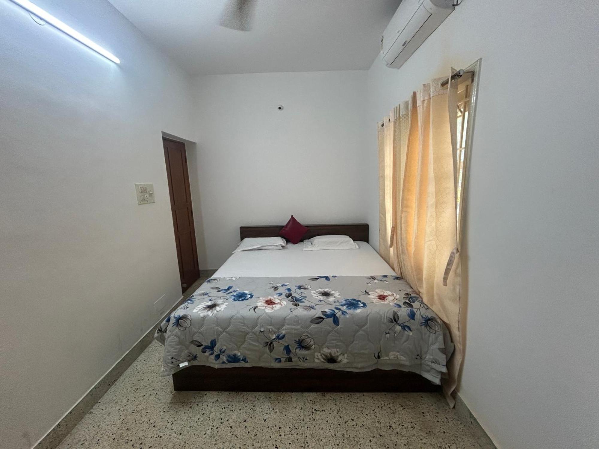 Siddeshwara Guest house Bangalore