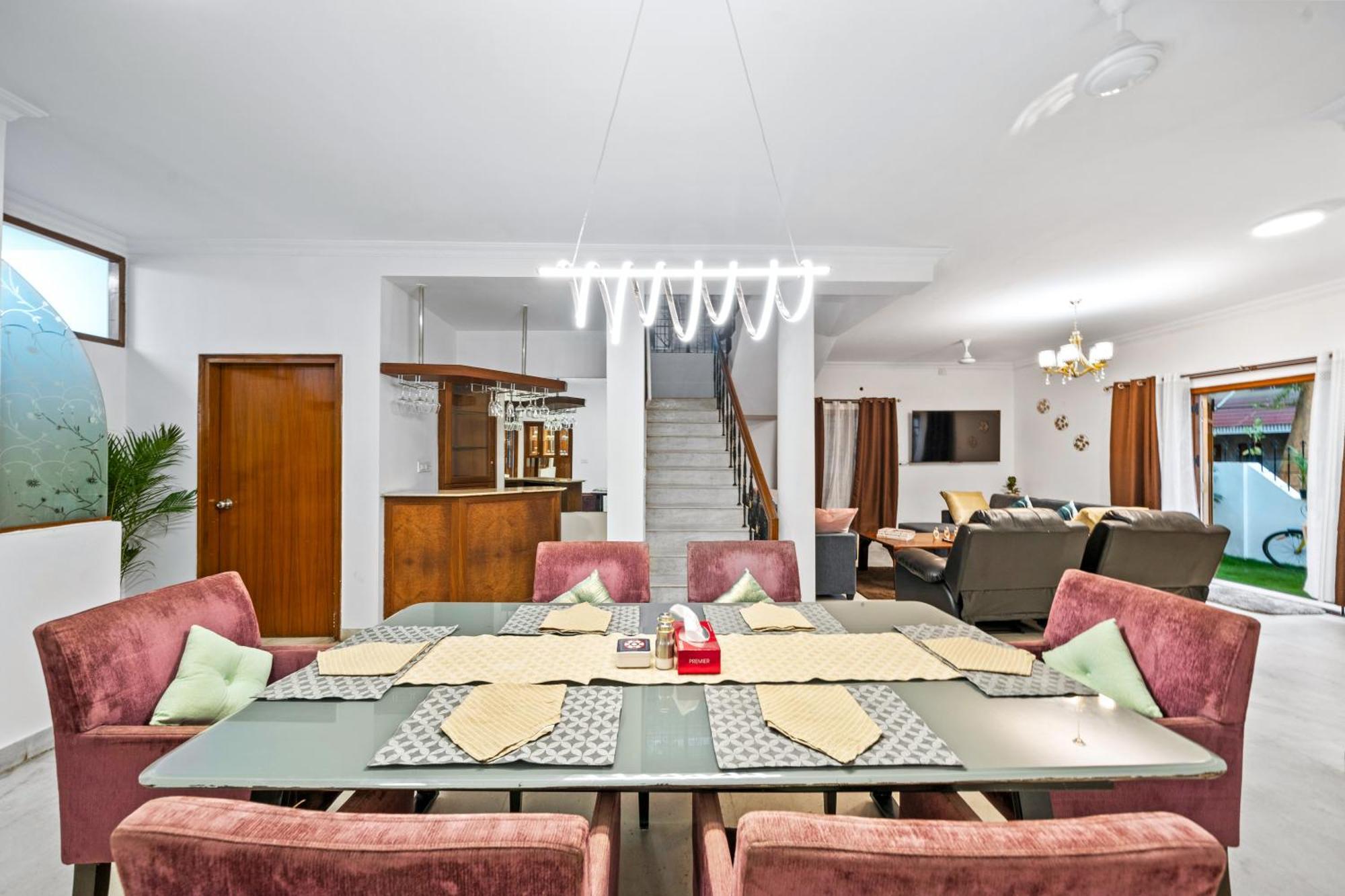 Villa Palm Serenity
