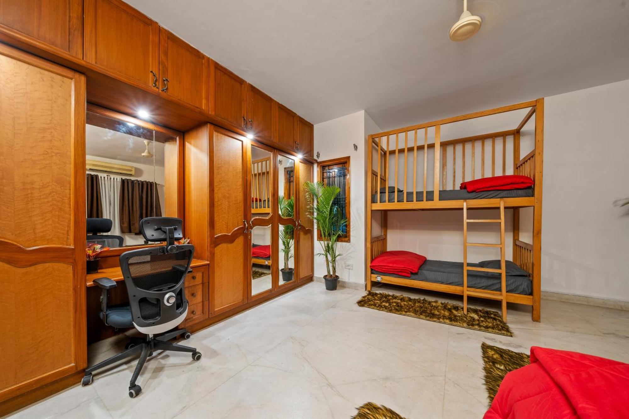 Villa Palm Serenity