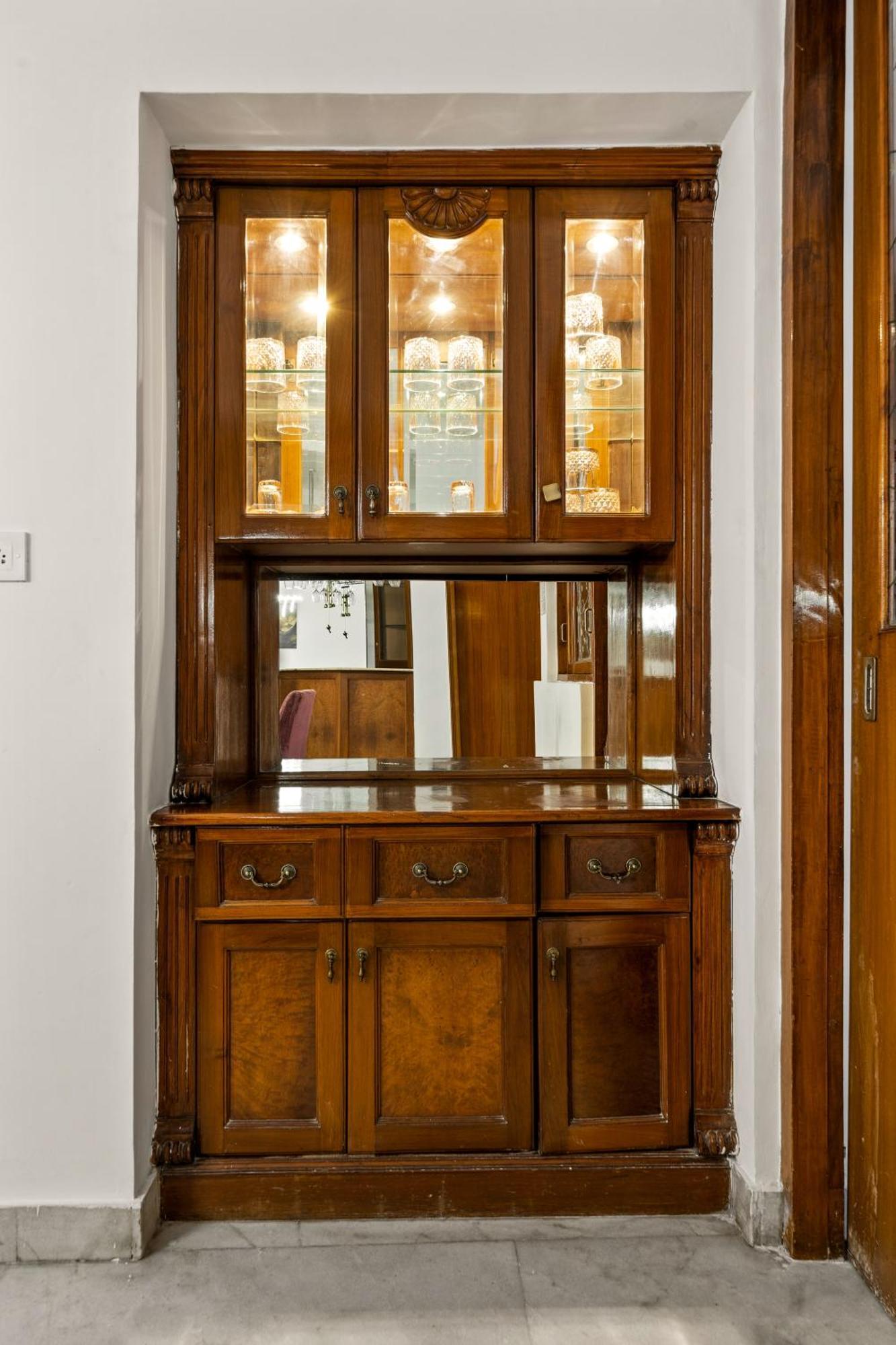Villa Palm Serenity