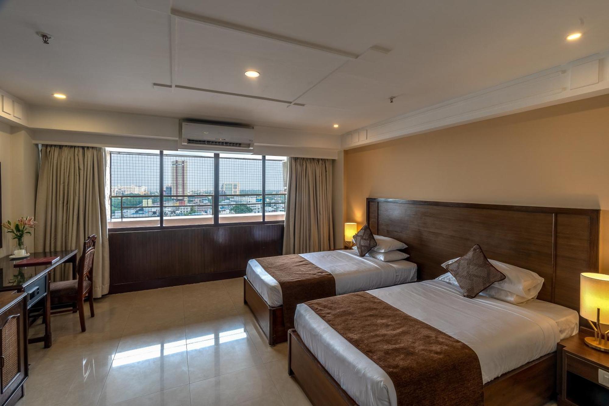 Hotel Ivory Tower 3*