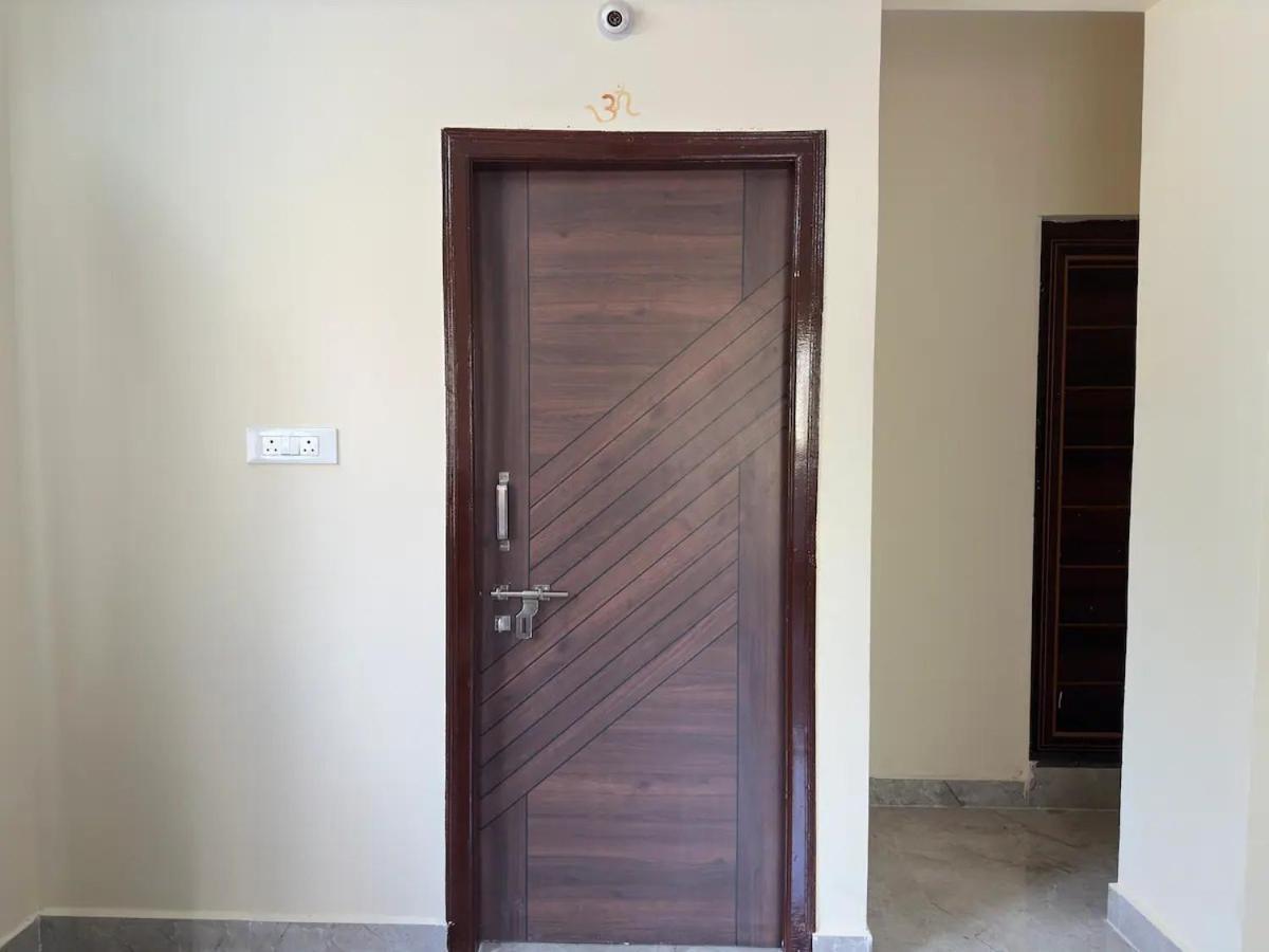Cozy 1bhk With Lift 403 Apartment