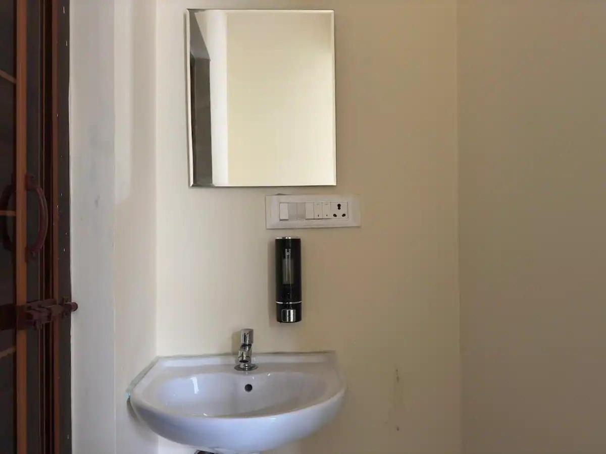 Apartment Cozy 1bhk With Lift 403 Bangalore