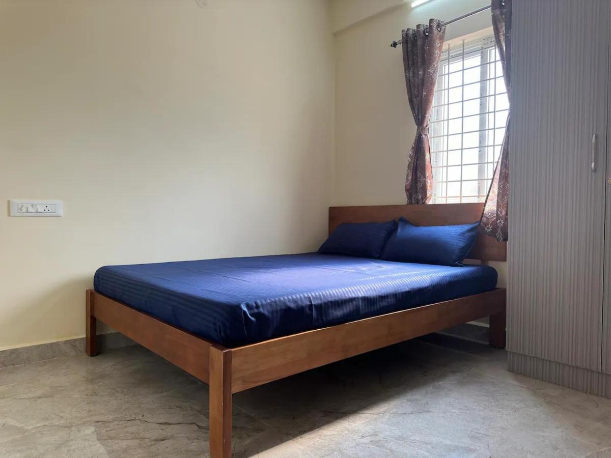 Cozy 1bhk With Lift 202