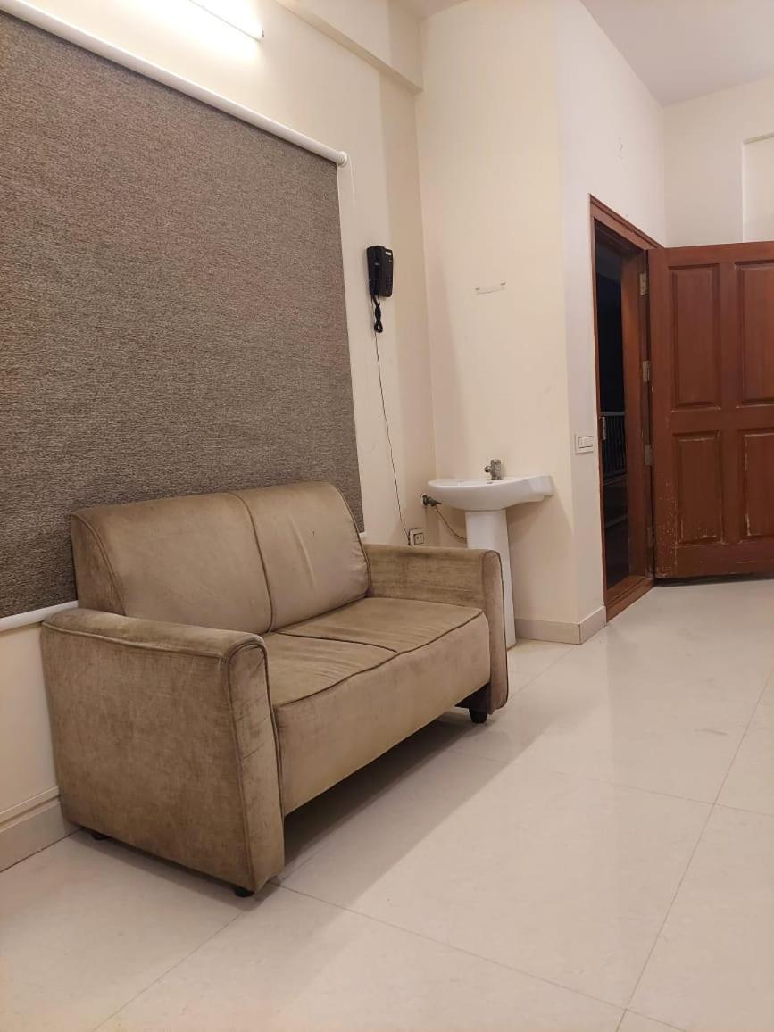 Apartment 2bhk Service *
