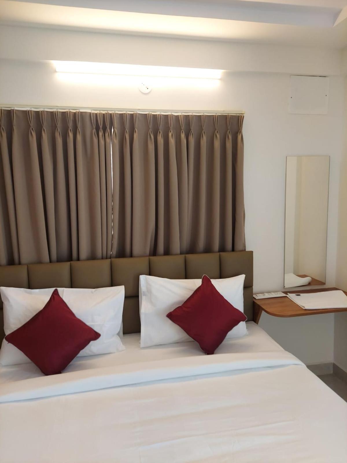 Apartment 2bhk Service *