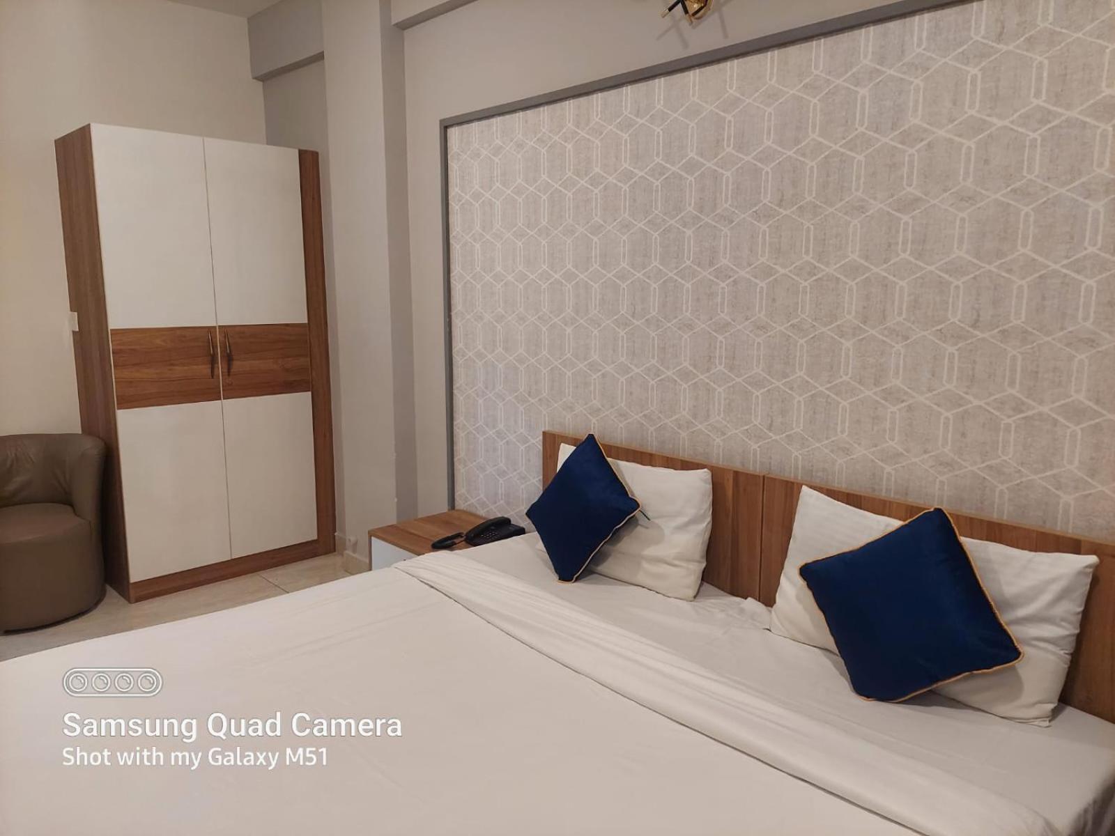 Apartment 2bhk Service