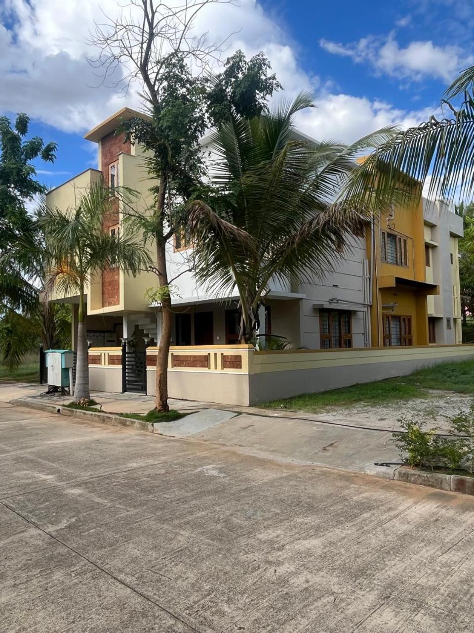 Big Banyan Vineyard & Farm stay