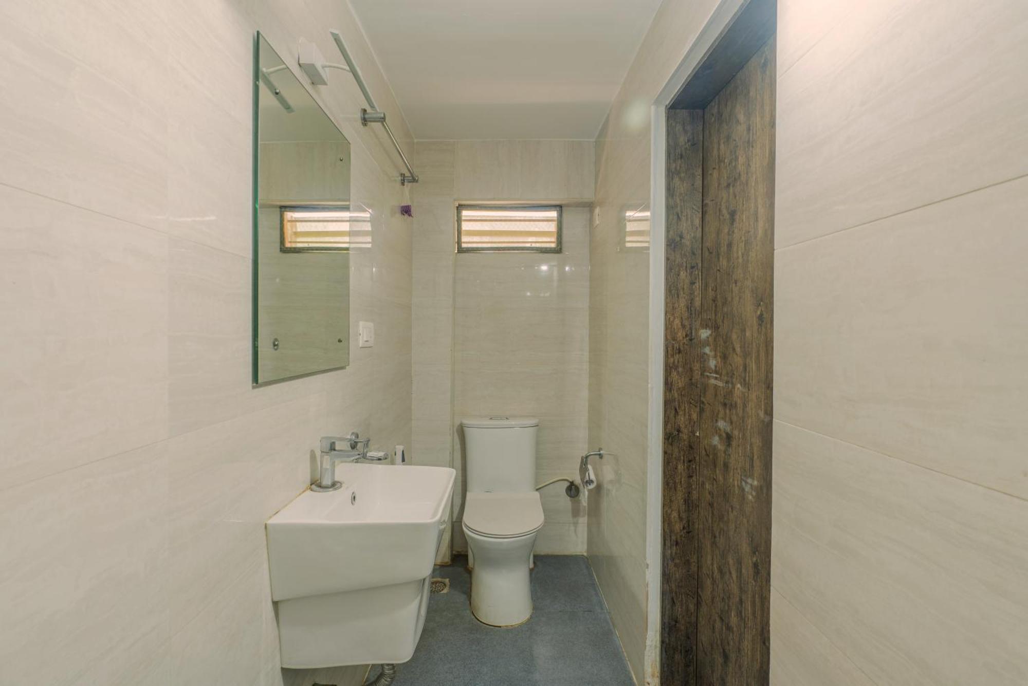 Hotel Seasons - Jp Nagar 3*