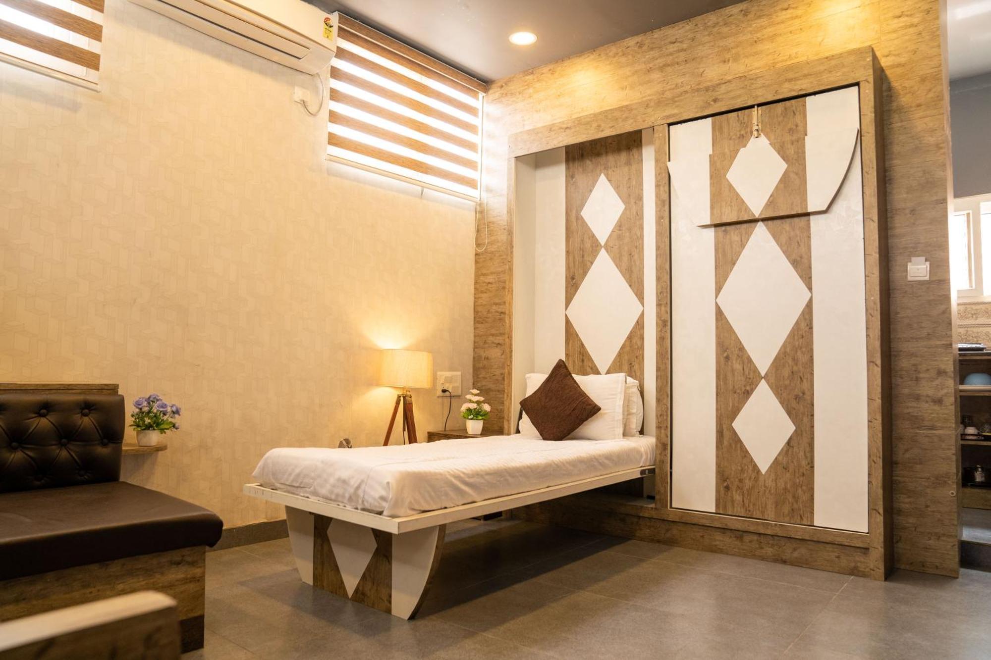 Seasons - Jp Nagar 3*