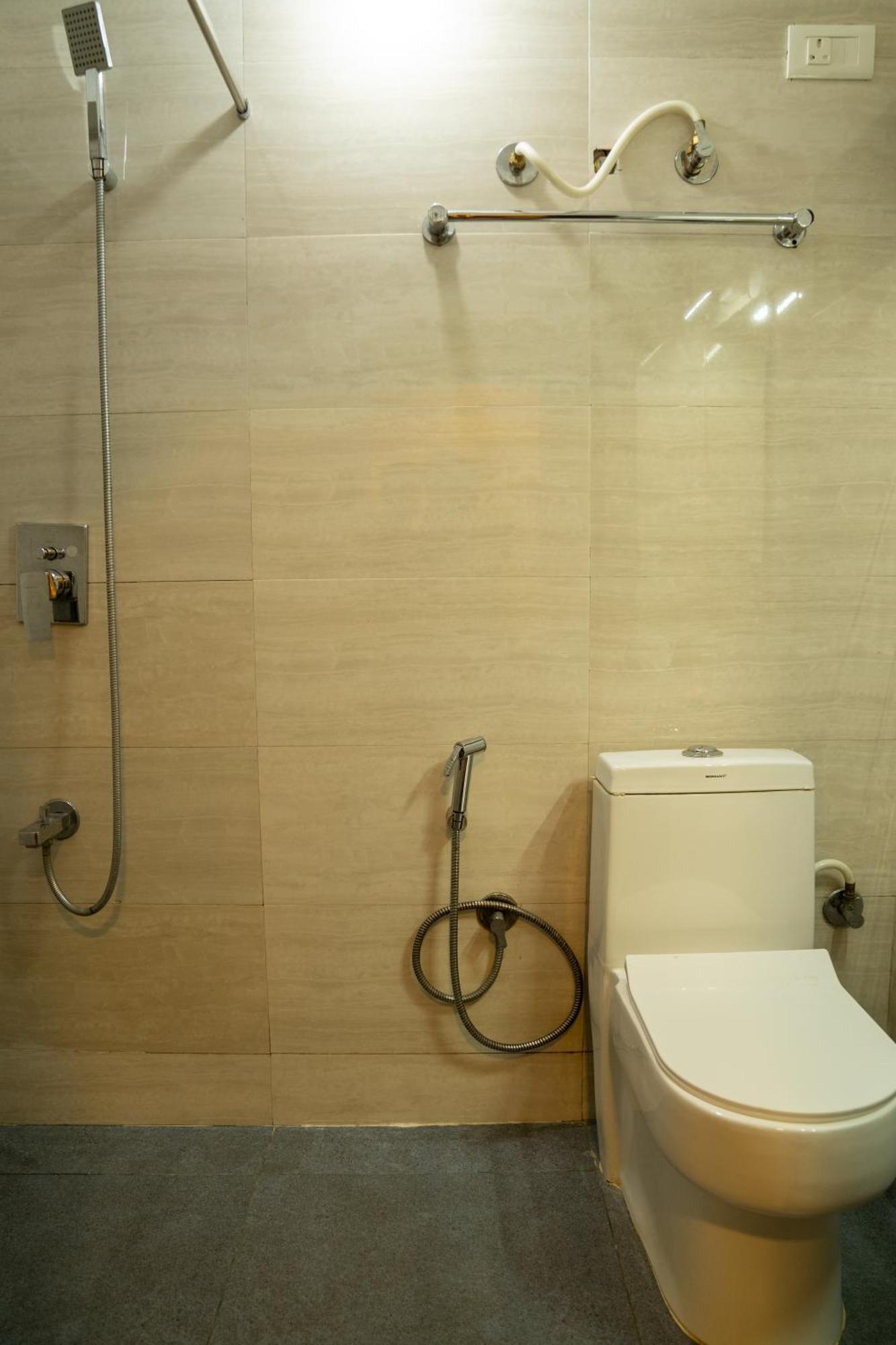 Seasons - Jp Nagar 3* Bangalore