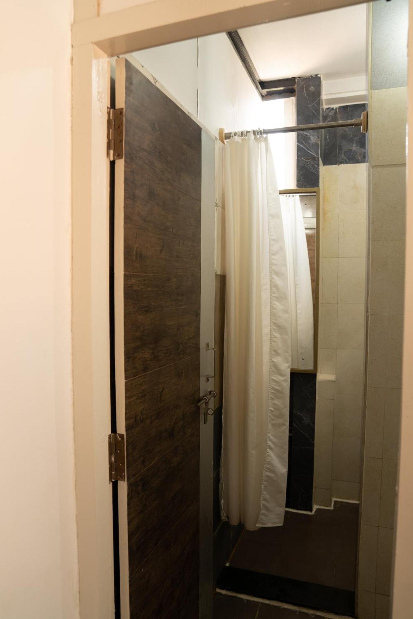 Hotel Seasons - Jp Nagar 3*