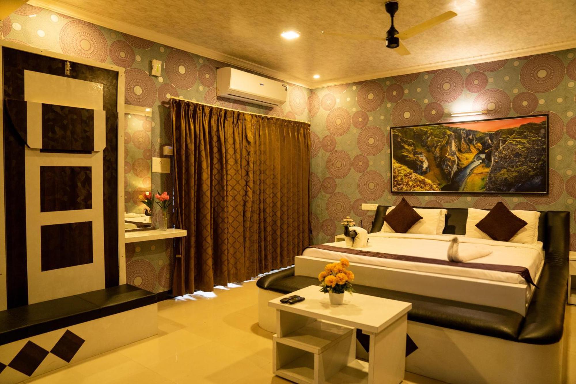 Seasons - Jp Nagar 3* Bangalore