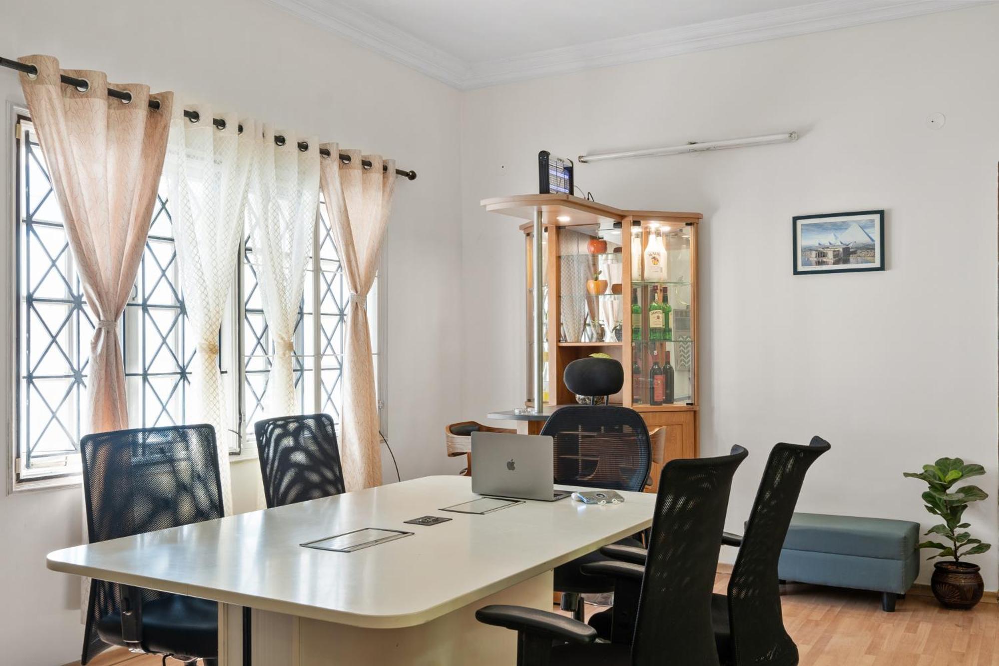 Homestay Artist Abode