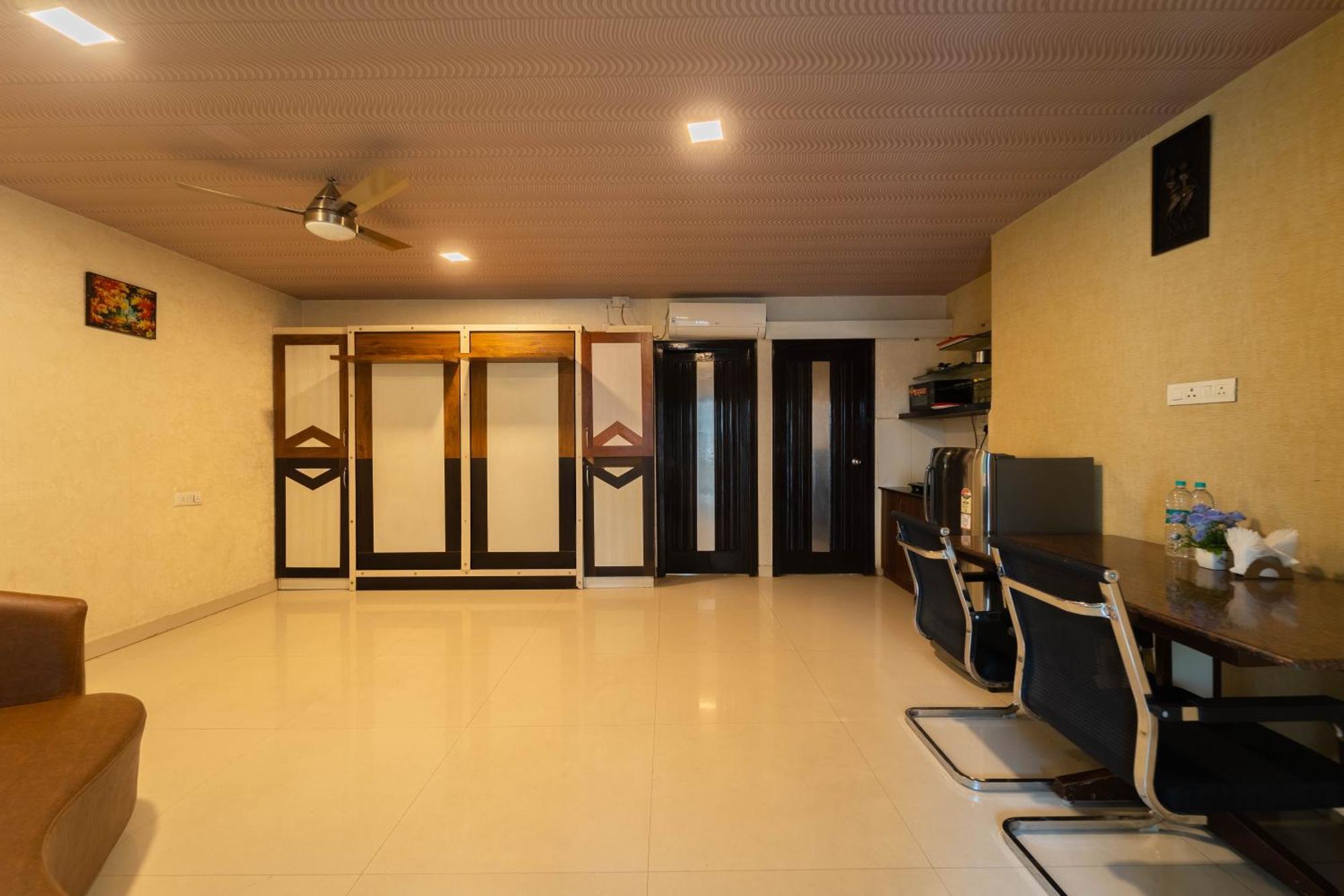 Hotel Seasons Koramangala 3*