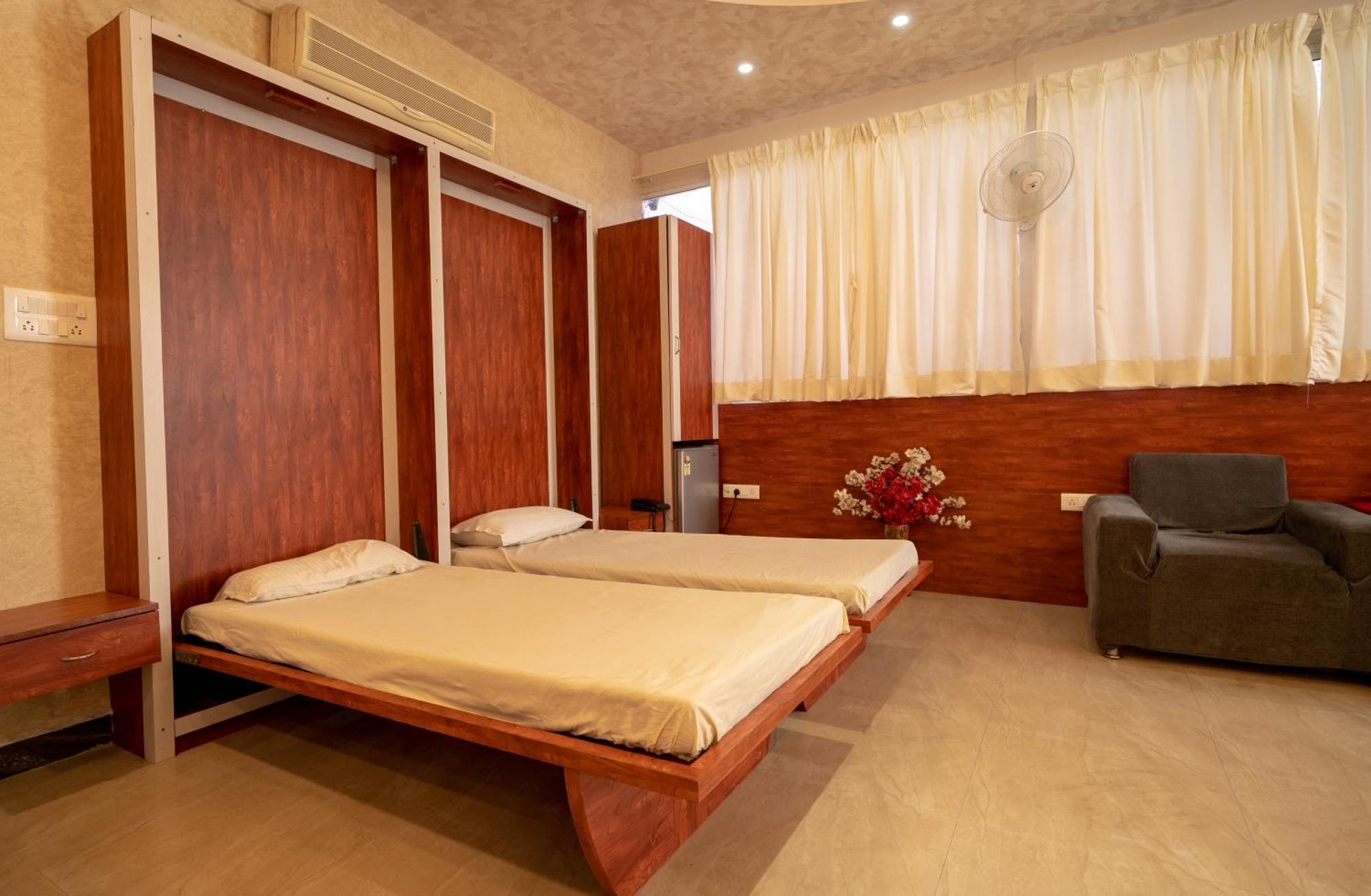Hotel Seasons Koramangala