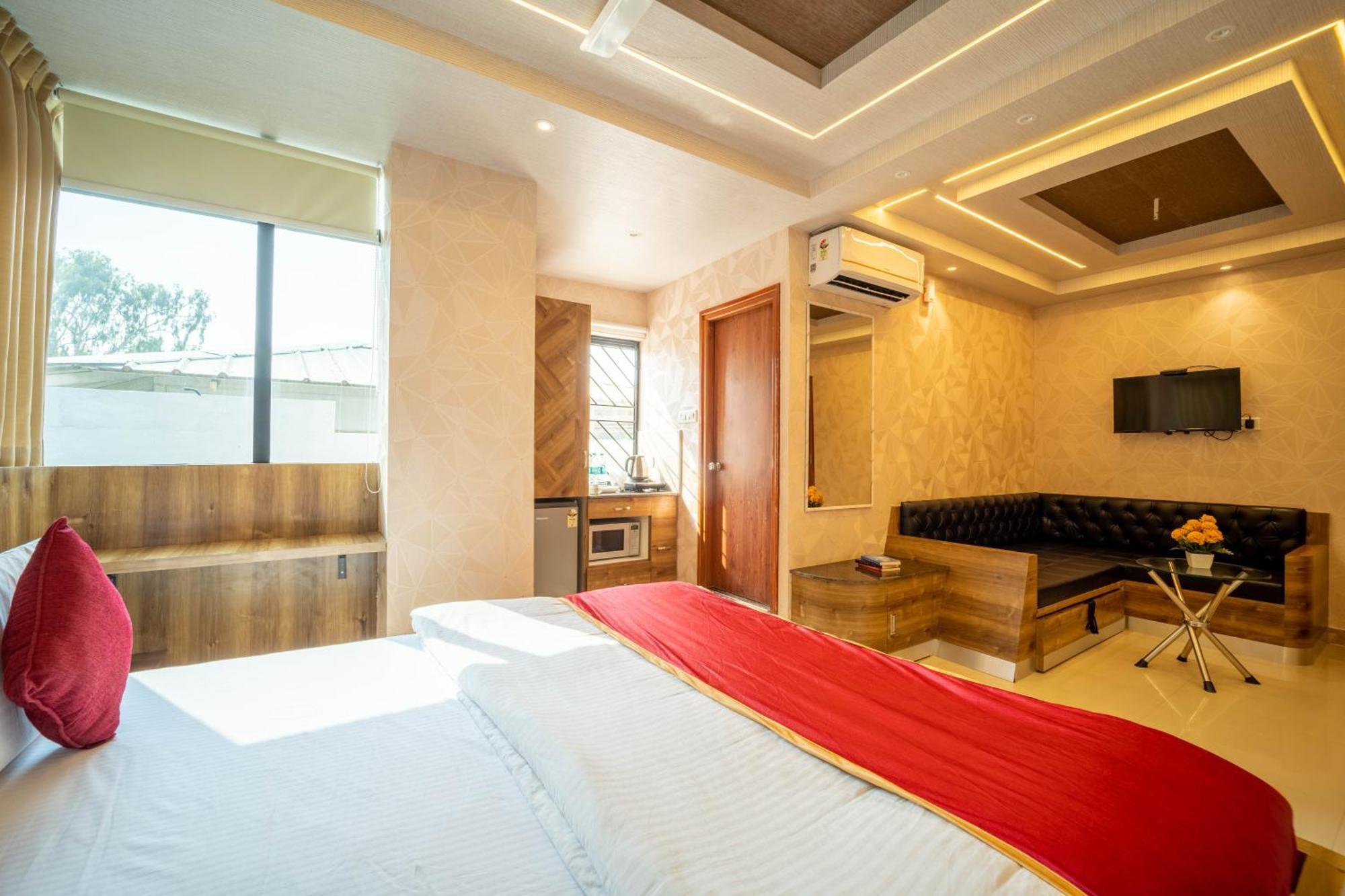 Hotel Seasons Koramangala Bangalore