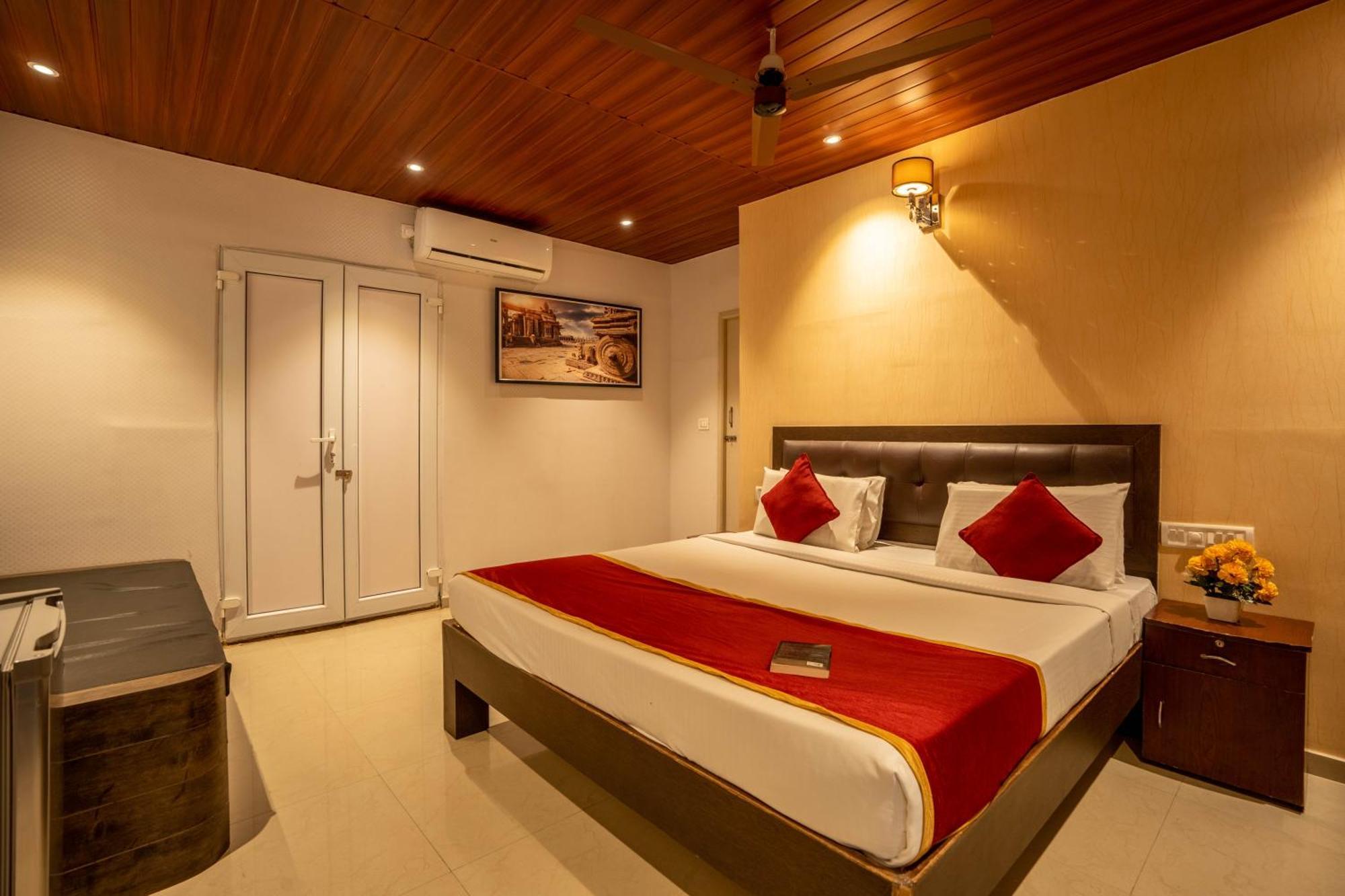 Seasons Koramangala Hotel