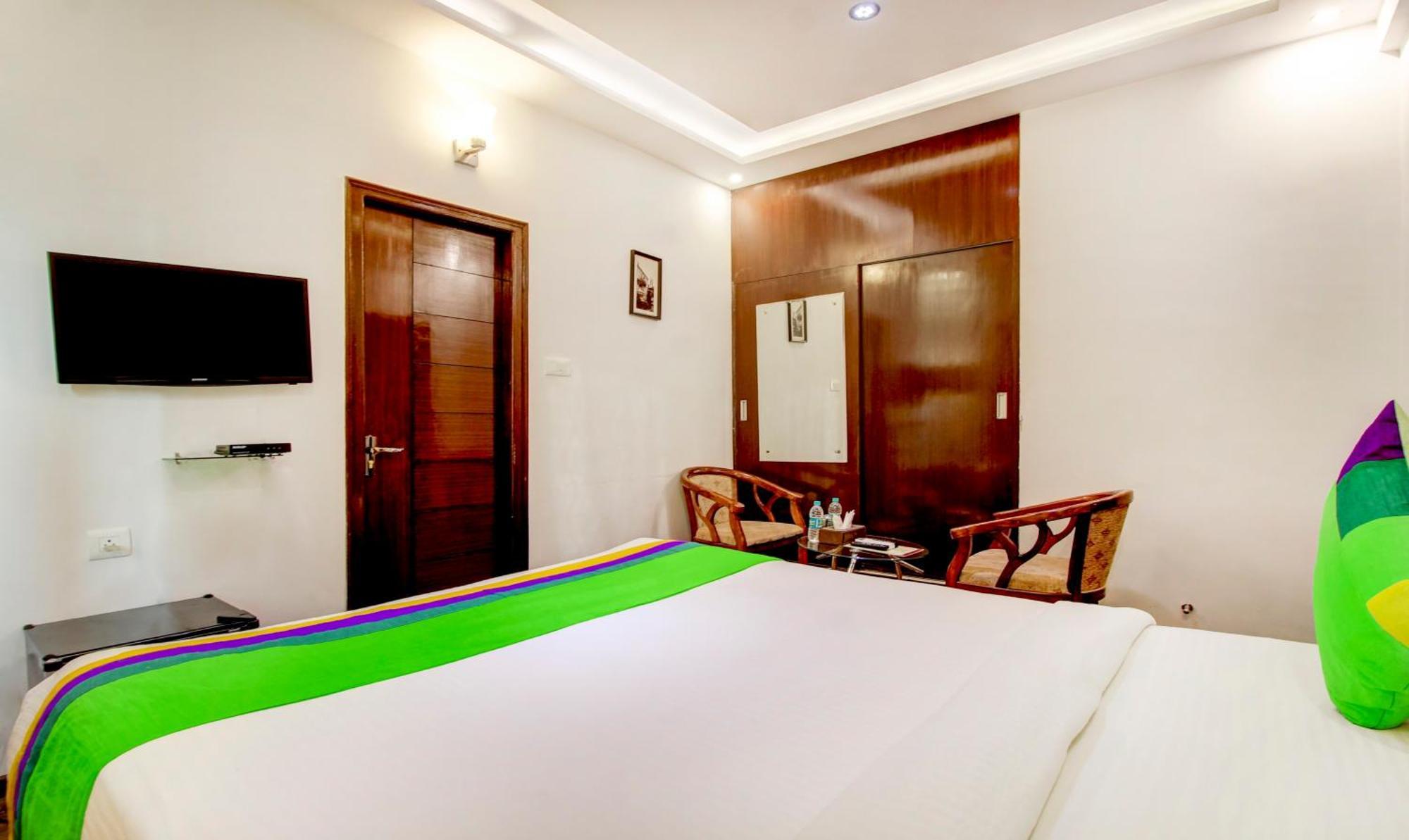 Hotel Treebo The Sai Leela R T Nagar 3*