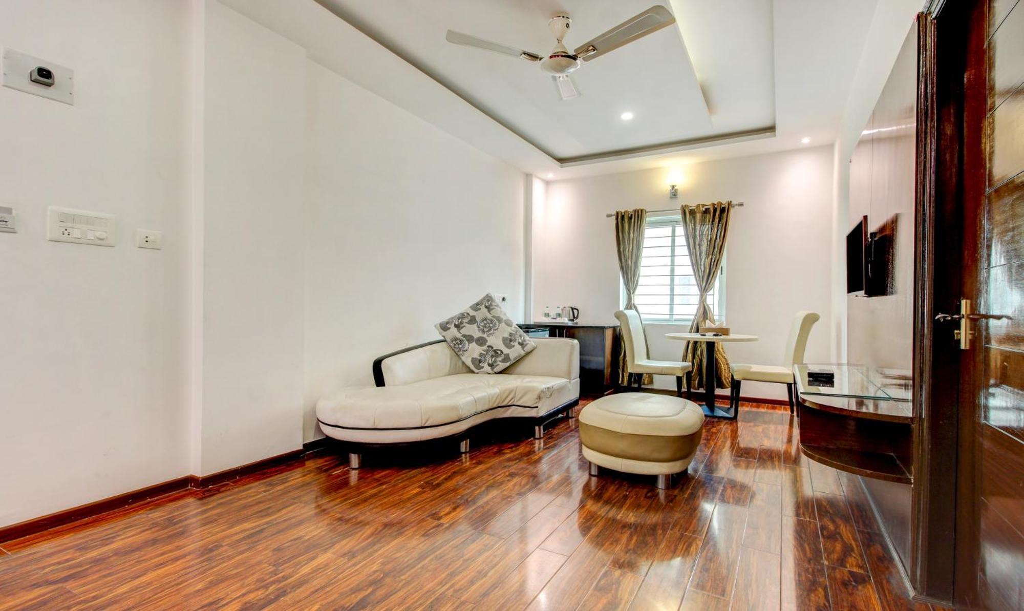 Treebo The Sai Leela R T Nagar Hotel 3*