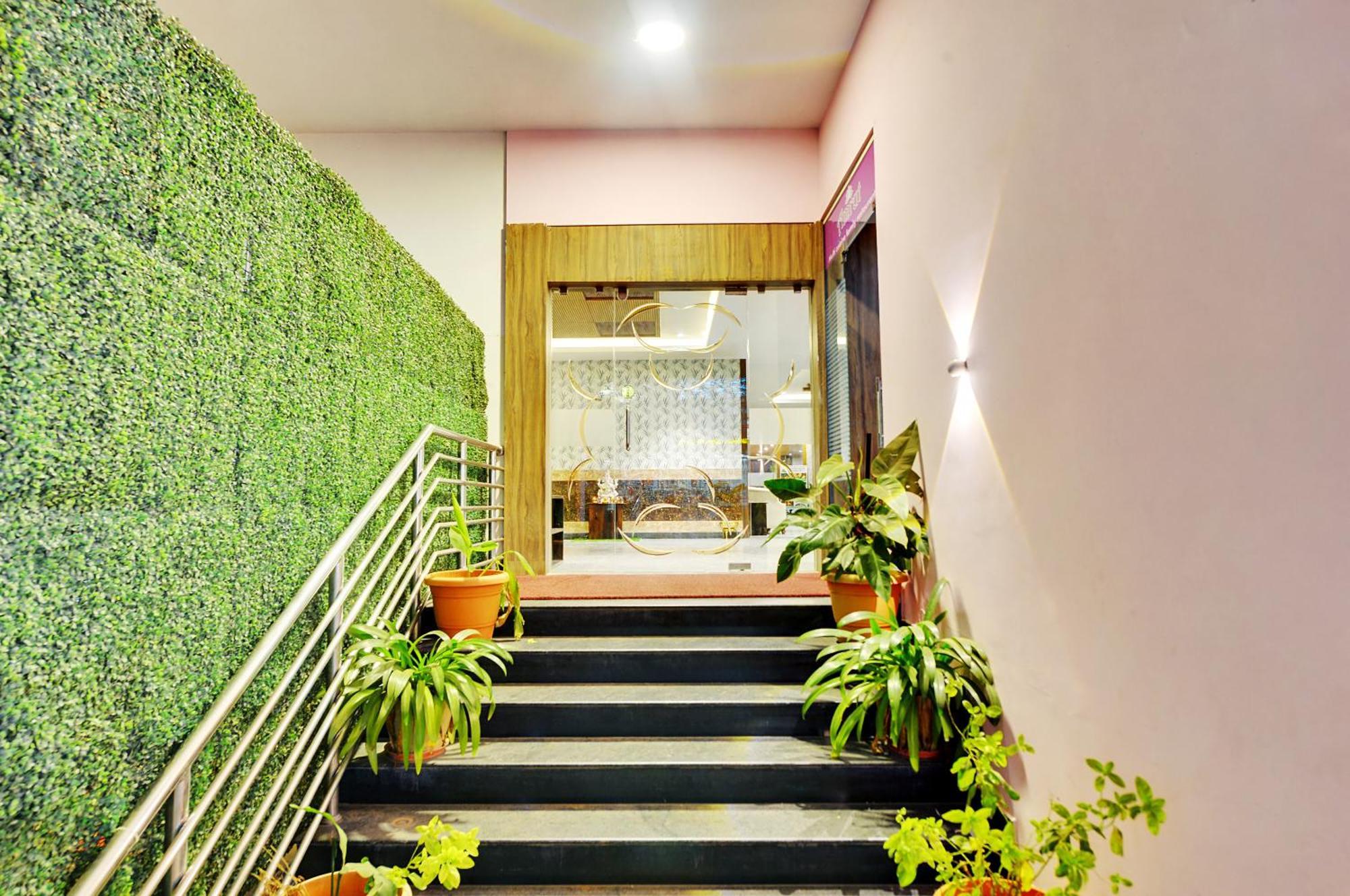 Hotel Vista Suites, 3*