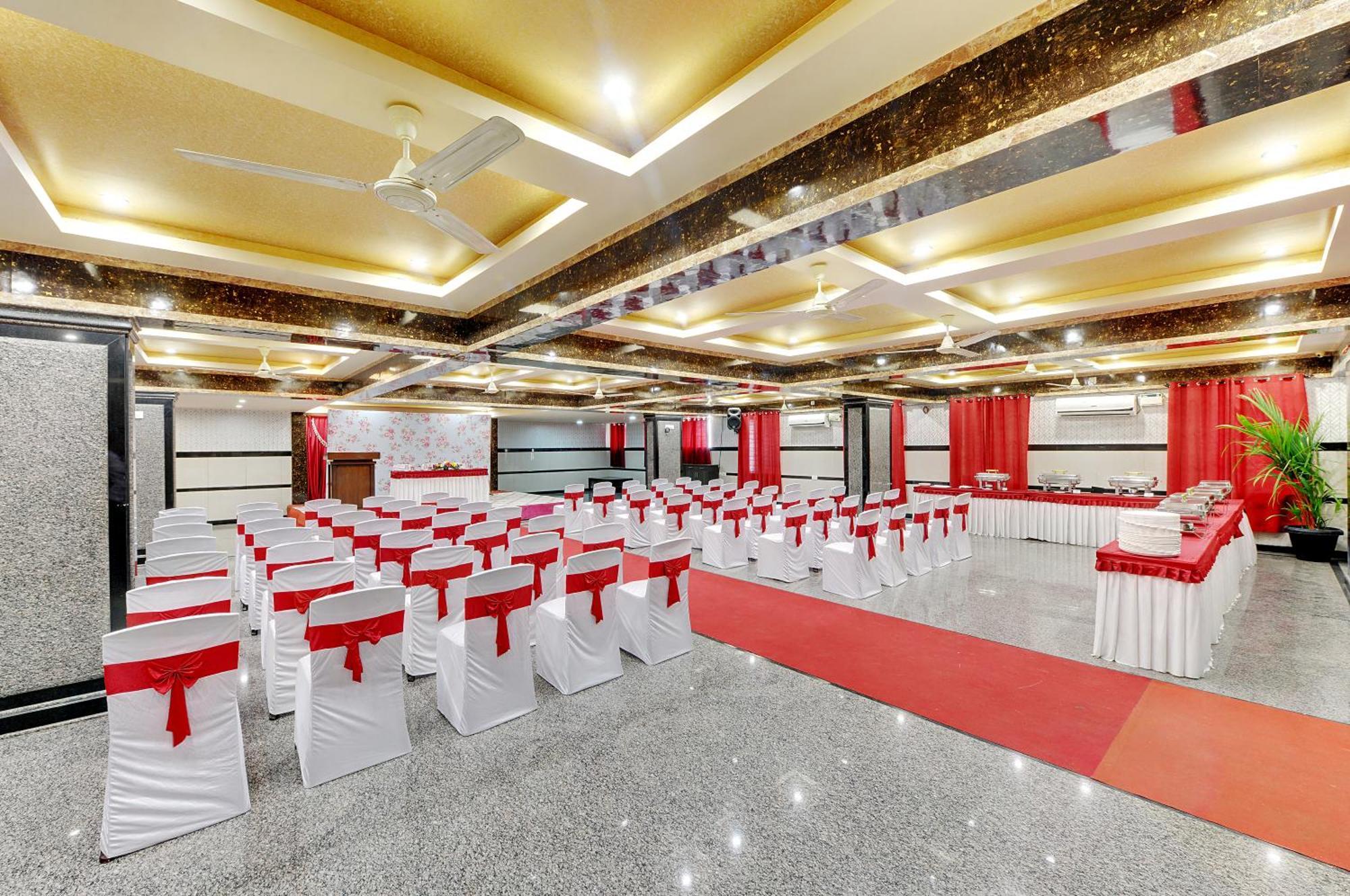 Hotel Vista Suites,