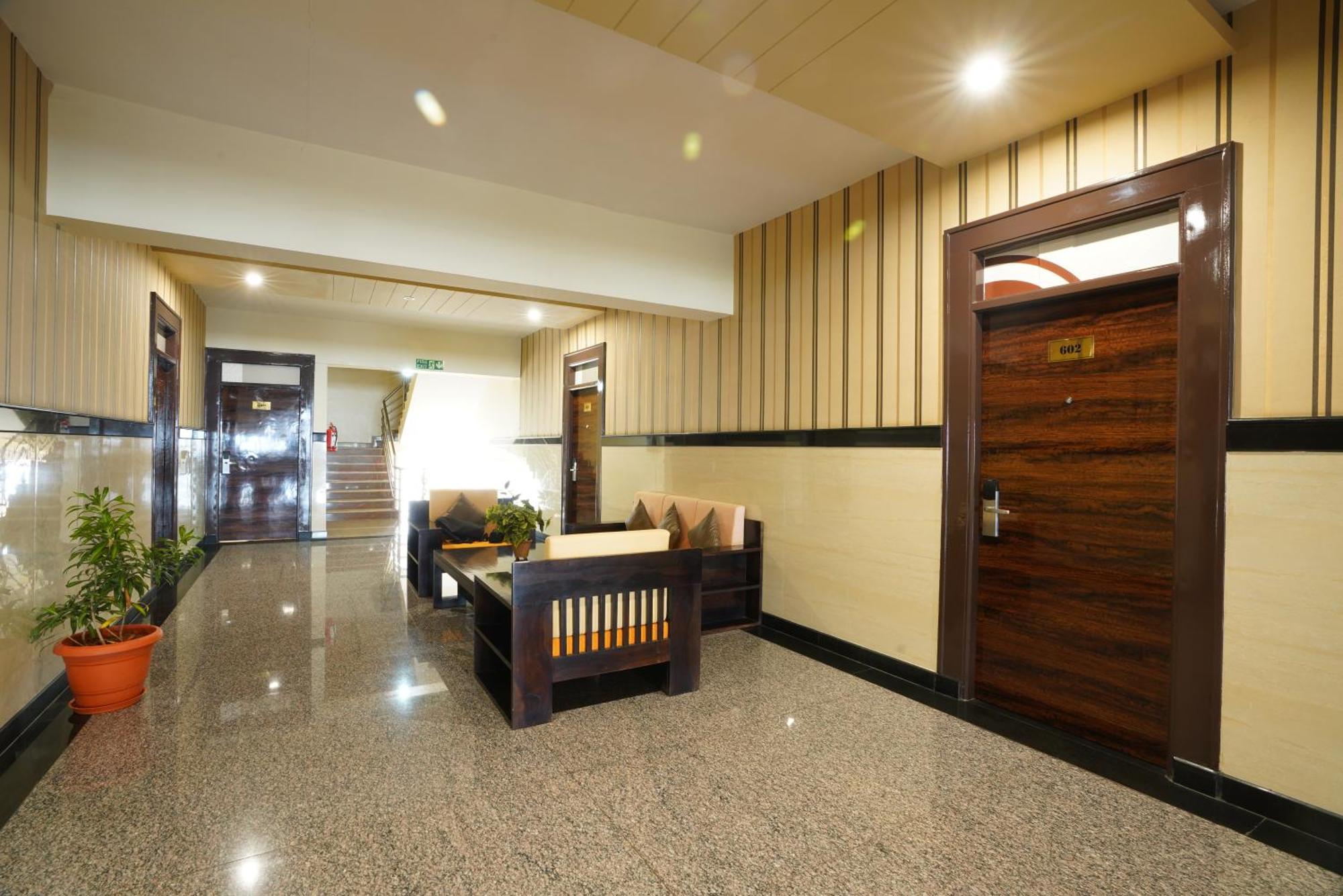 Vista Suites, 3*