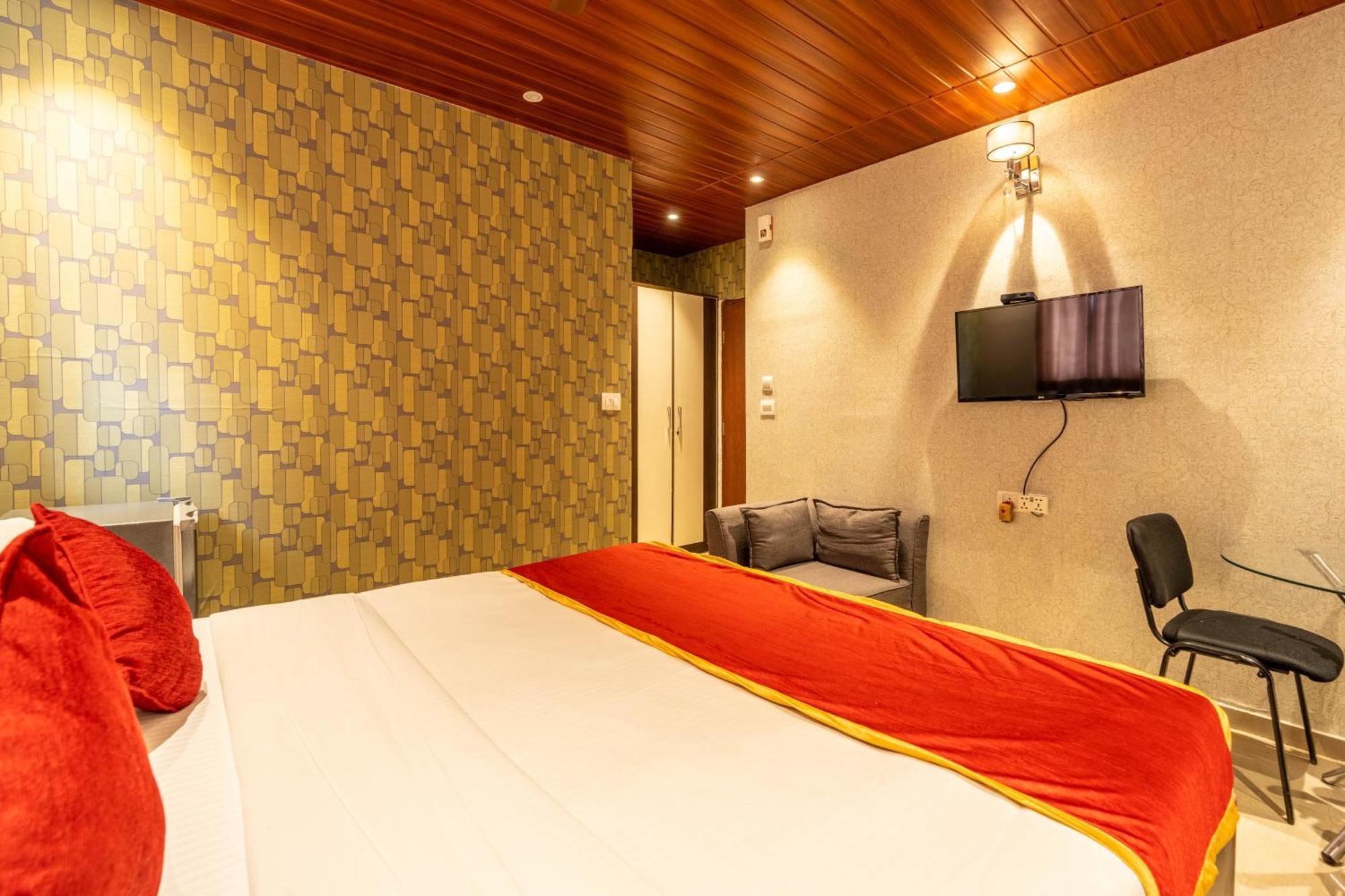Hotel Seasons Koramangala Bangalore
