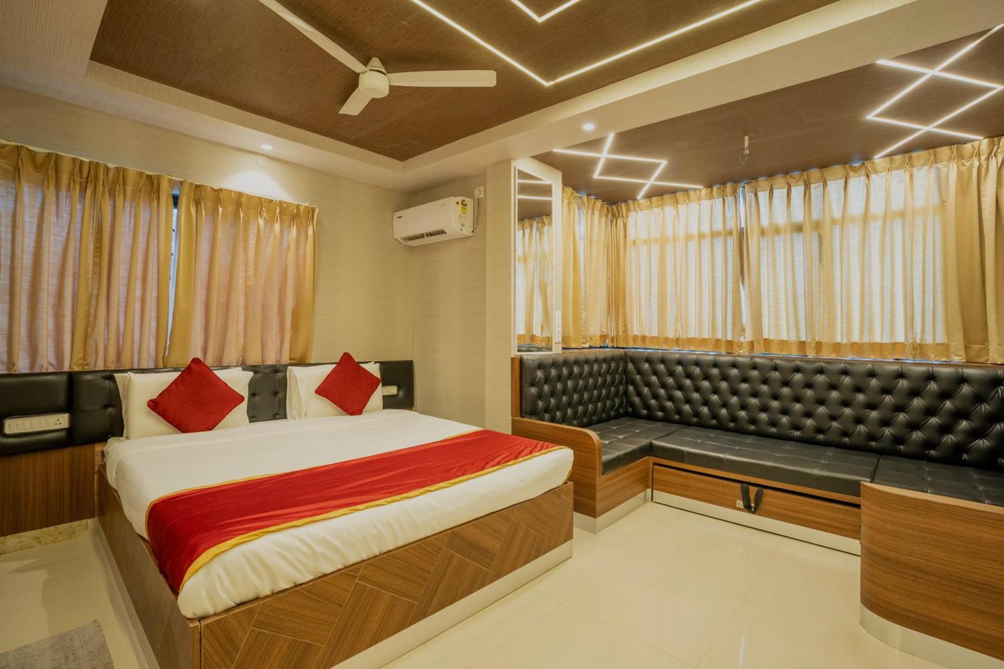 Hotel Seasons Koramangala 3*