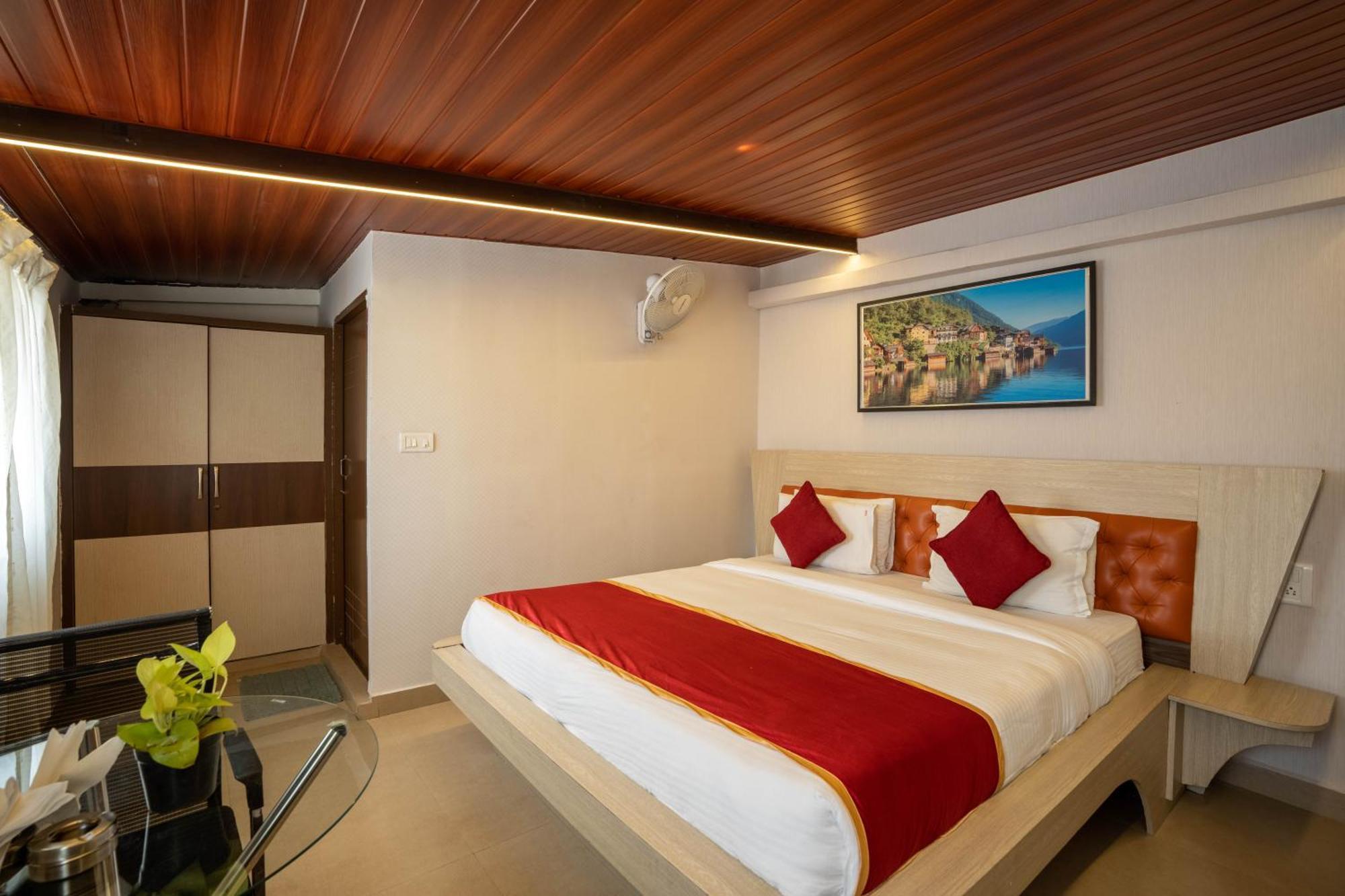 Seasons Koramangala Hotel 3*