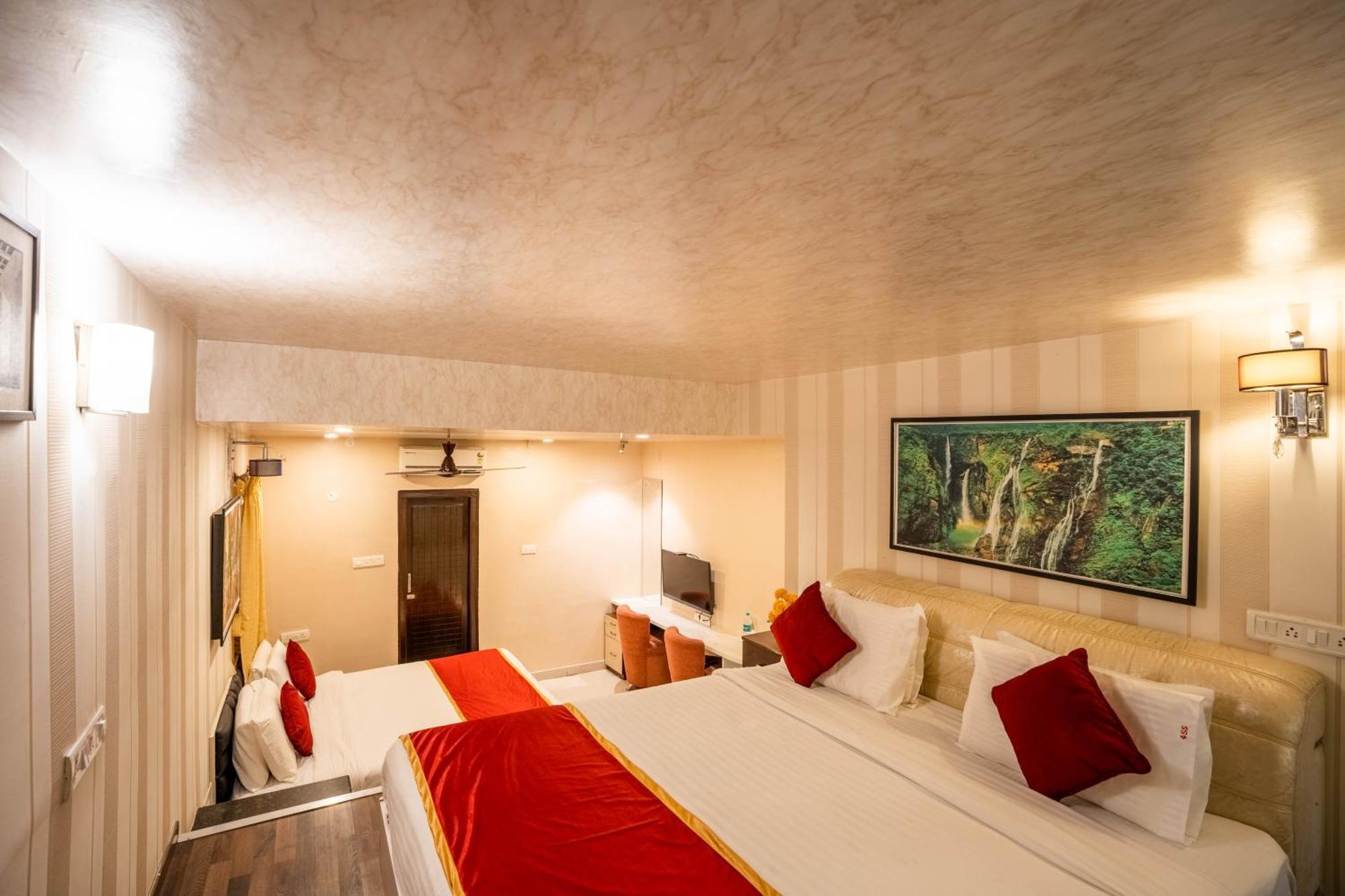 Seasons Koramangala Hotel 3*