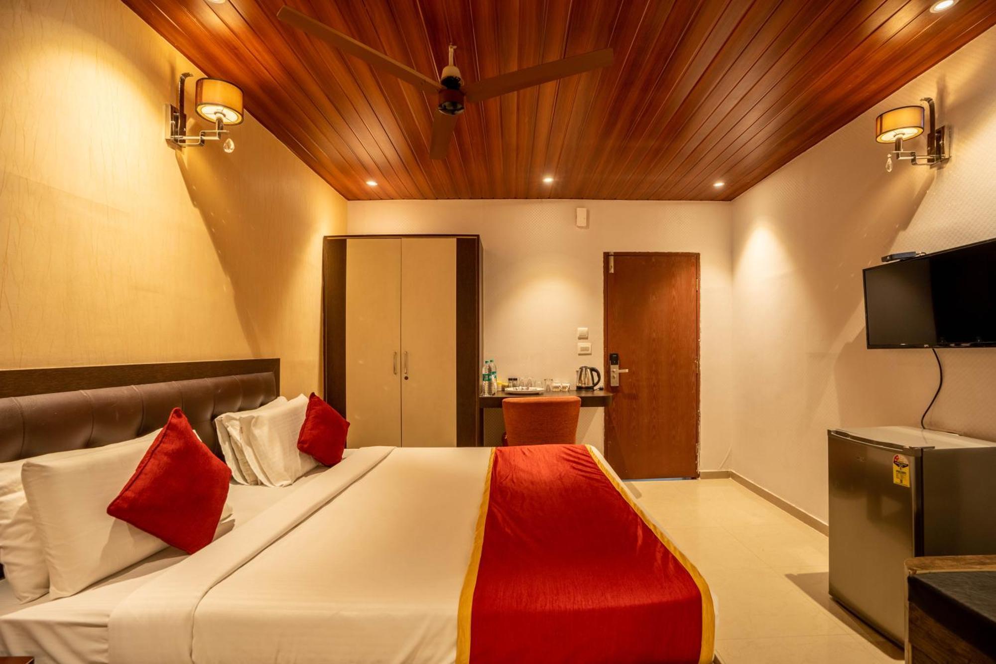 Hotel Seasons Koramangala Bangalore
