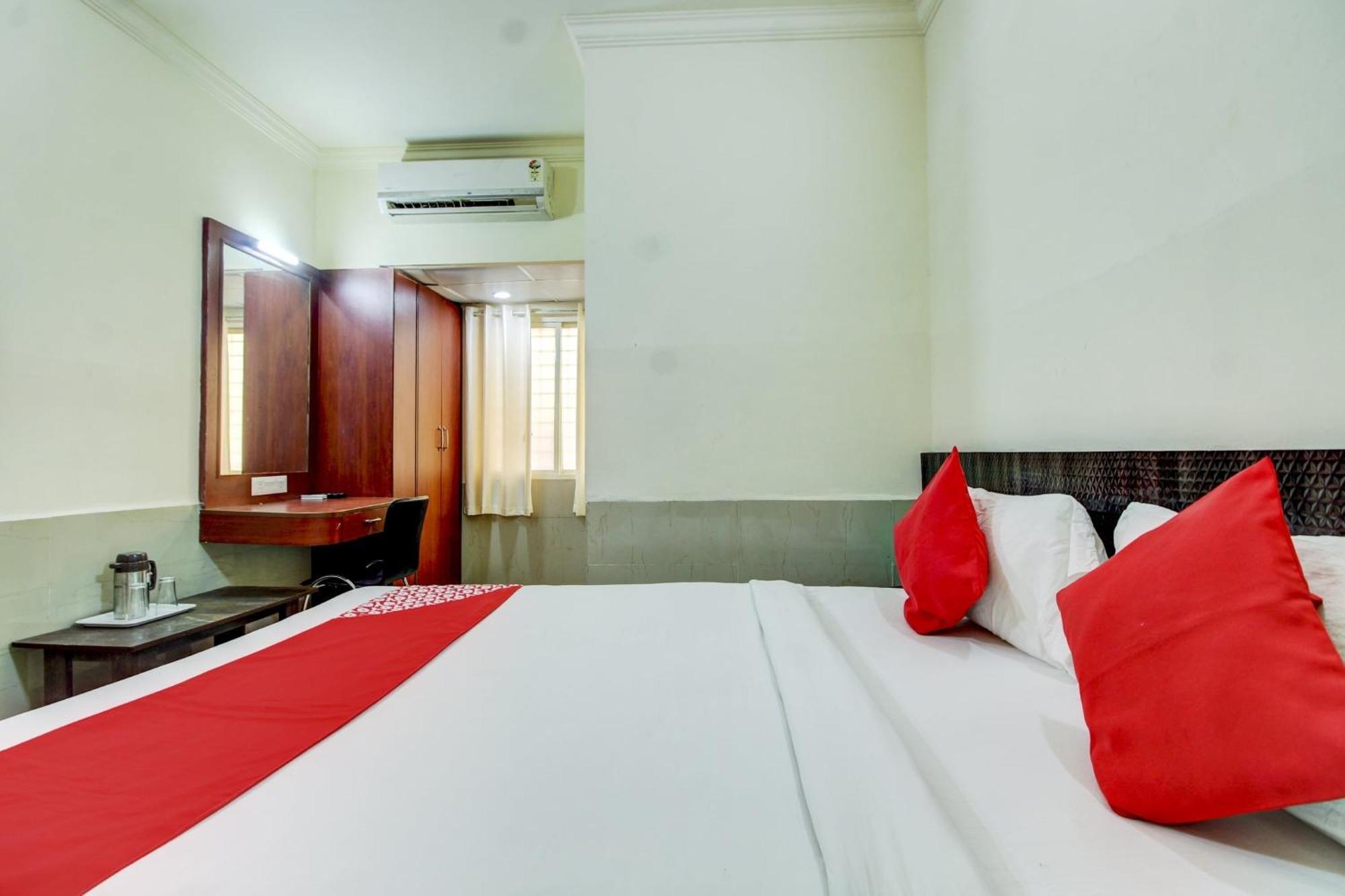Super O Nar Comforts Near Ksr Railway Station