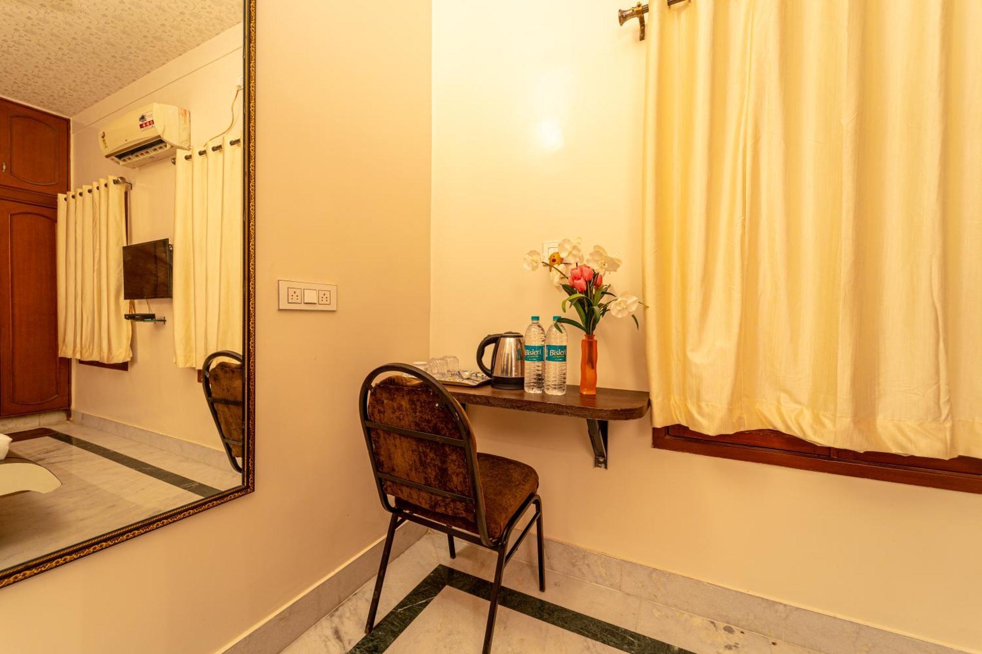 Seasons Hbr 3* Bangalore