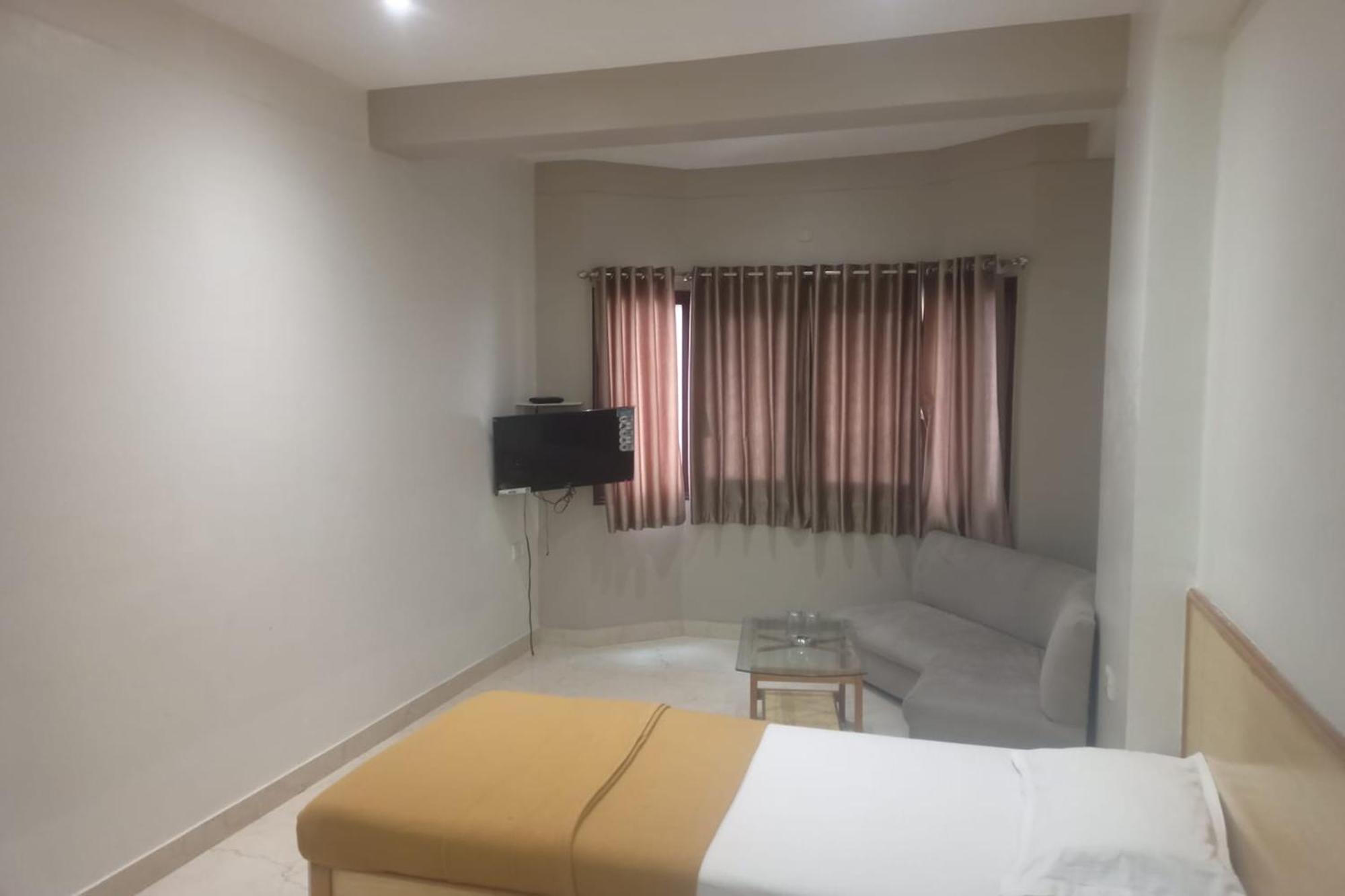 Towers Hotel
