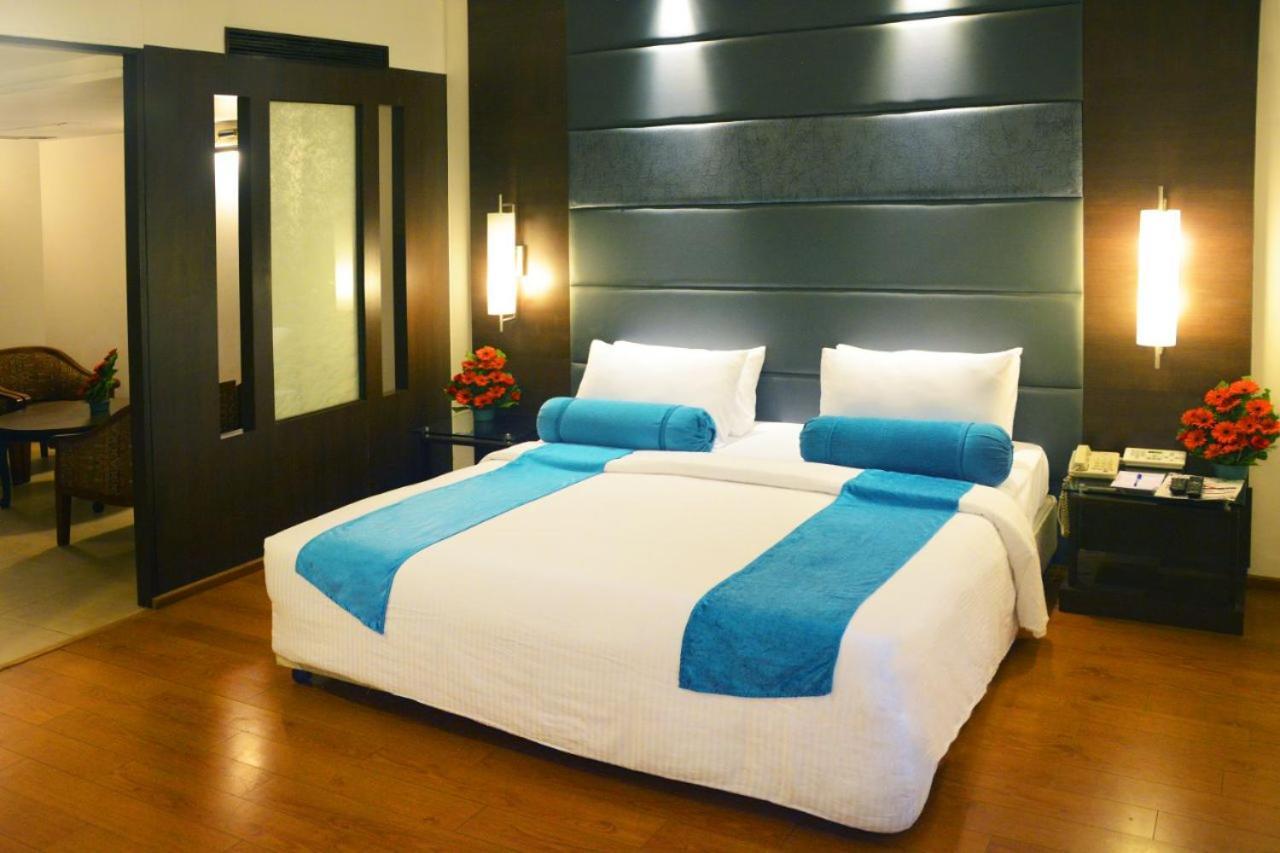 Hotel Ashraya International 3*