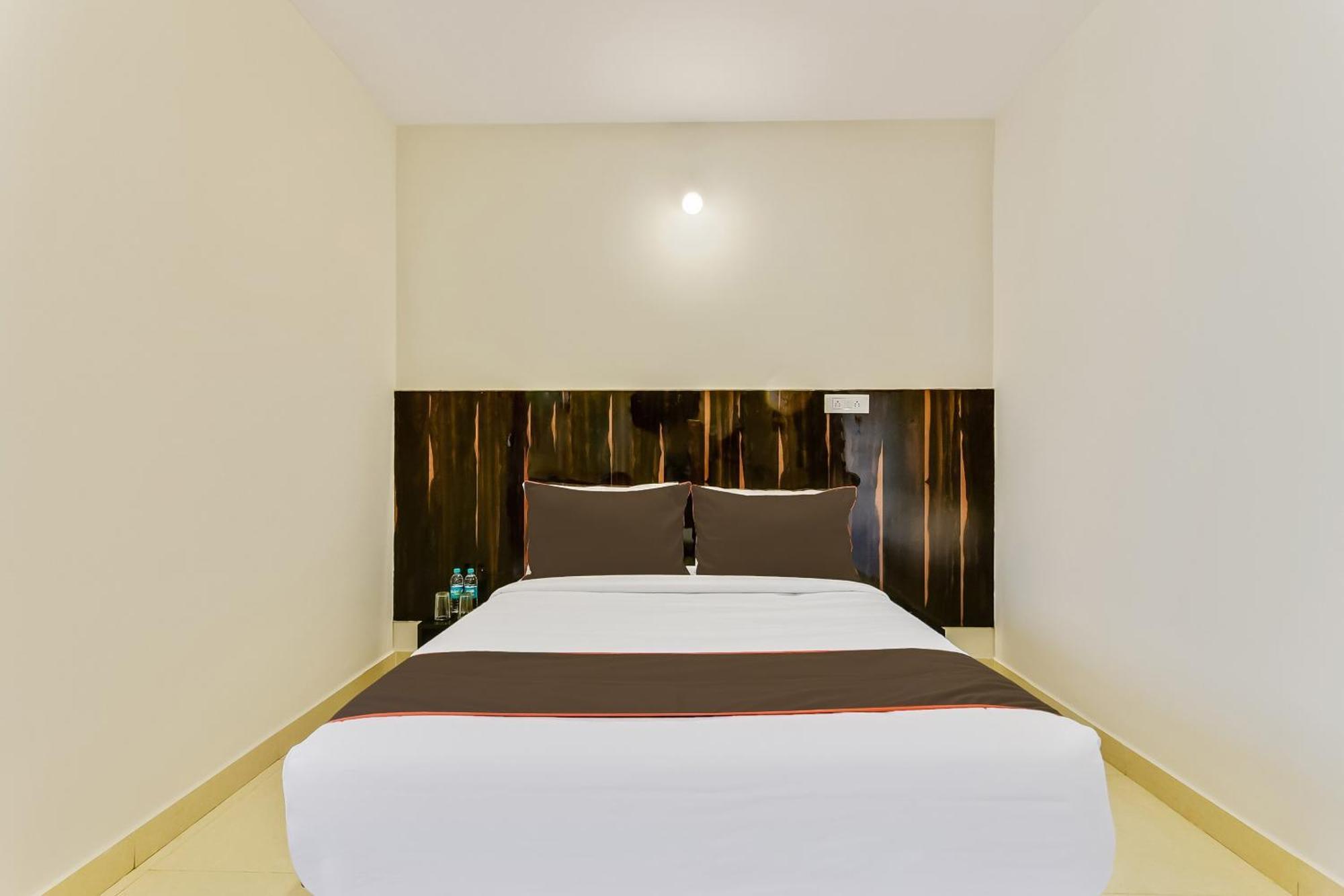 Collection O Vittala Comfort Near Ascendas Park Square Mall 4* Bangalore
