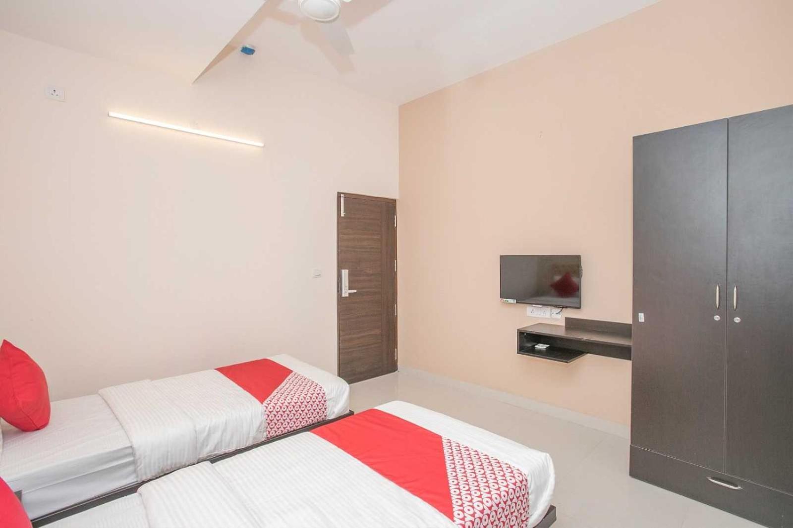 Townhouse Leela Park Hbr Layout 4* Bangalore