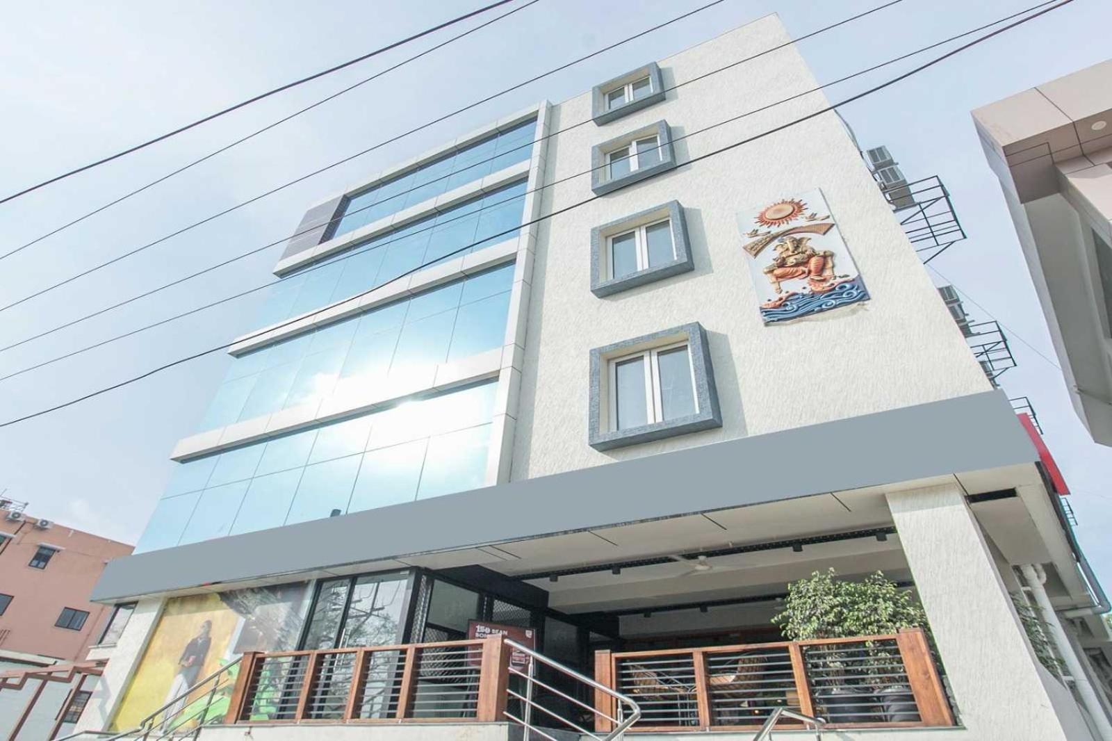Hotel Townhouse Leela Park Hbr Layout 4*