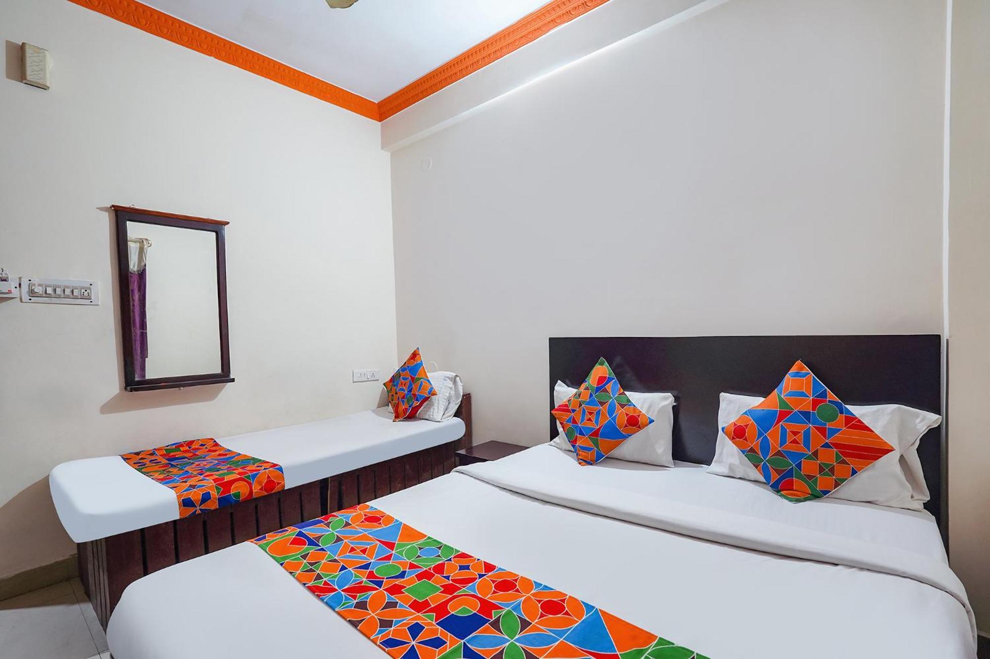 Fabexpress Century Gardens Hotel