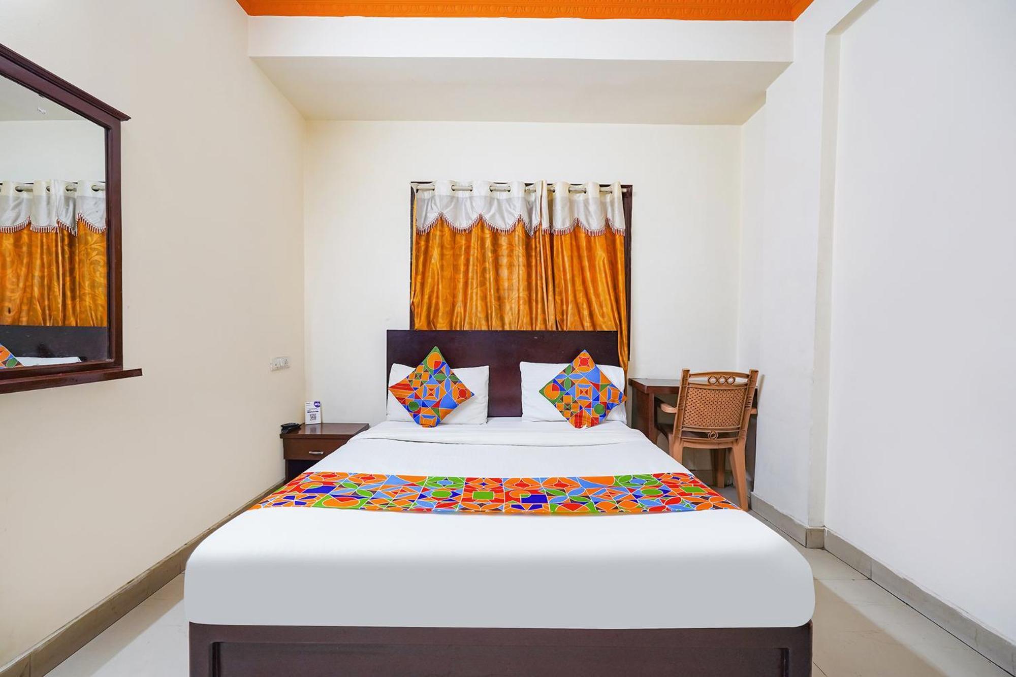Hotel Fabexpress Century Gardens 3*