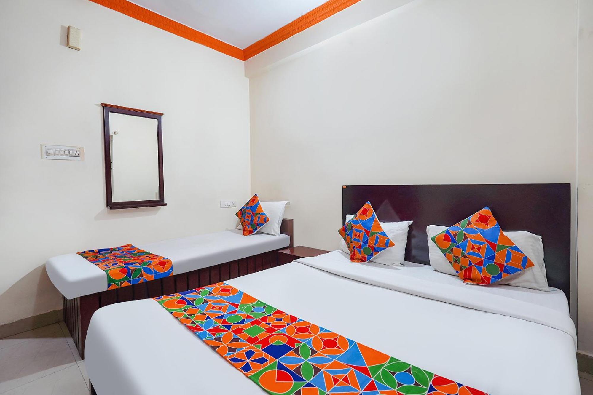Fabexpress Century Gardens Hotel