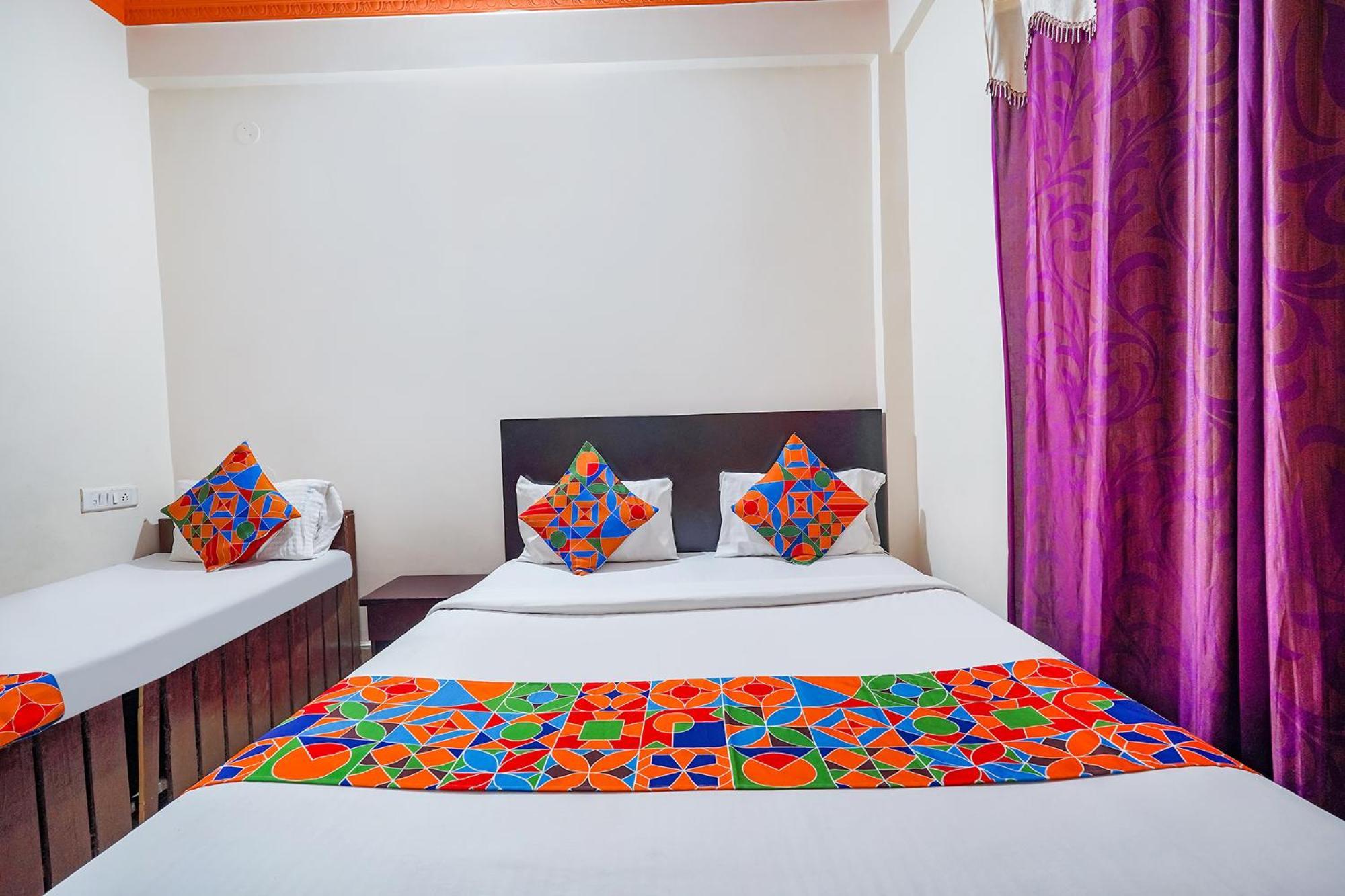 Fabexpress Century Gardens Hotel 3*