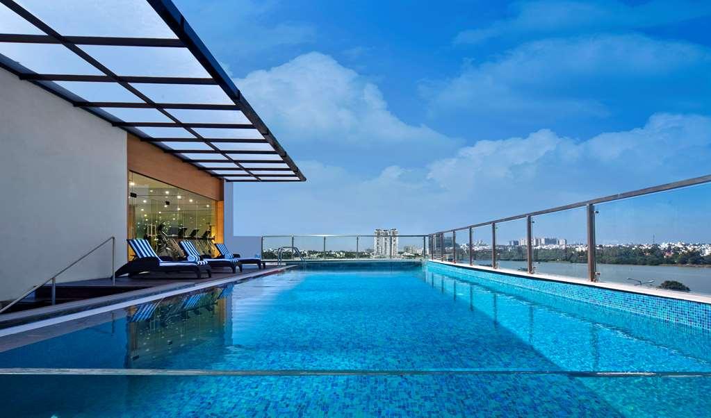 Country Hebbal Hotel *