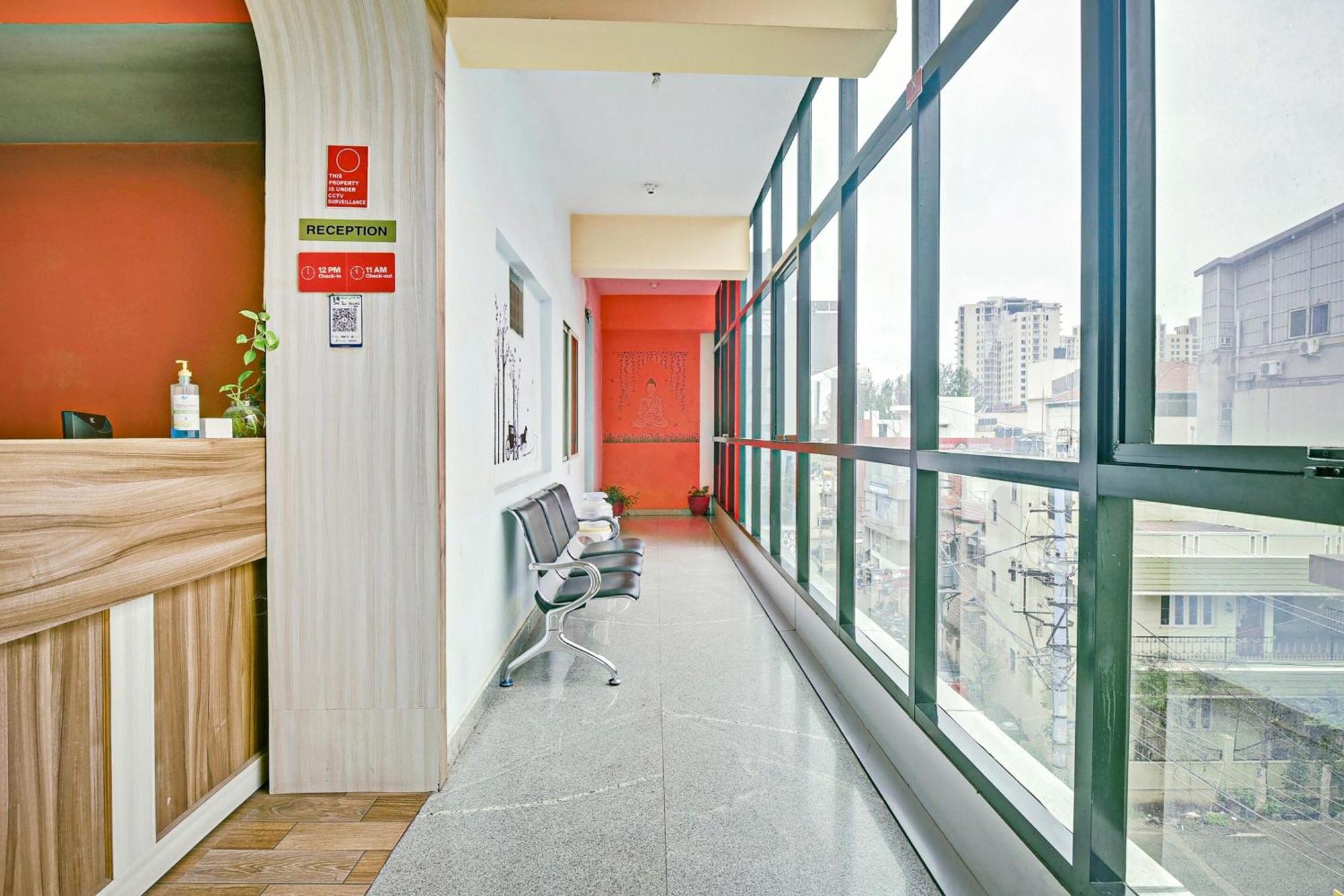 O Sri Sai Guru Comforts Hotel 3*