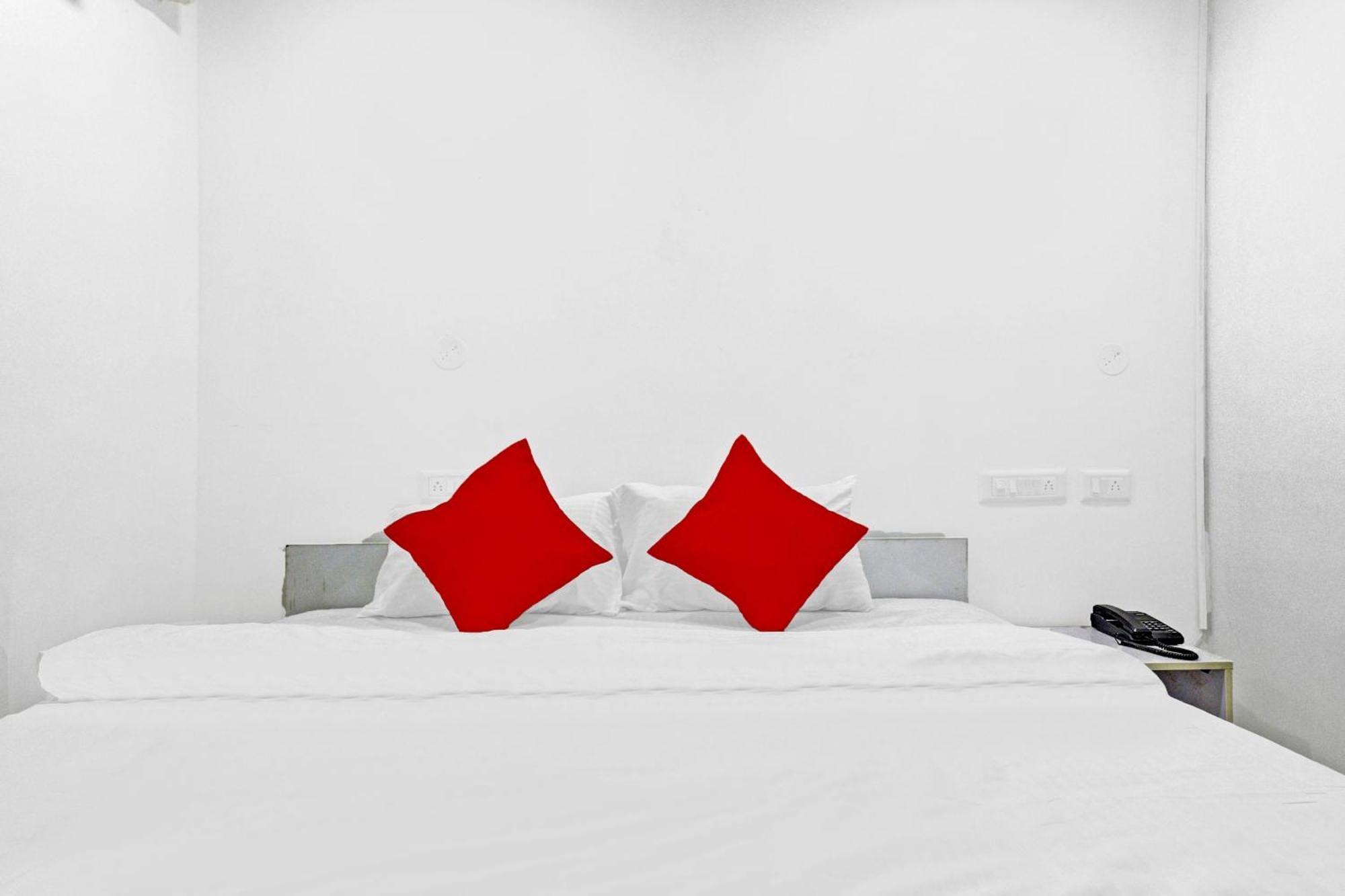 Hotel Oyo Maple In 3*