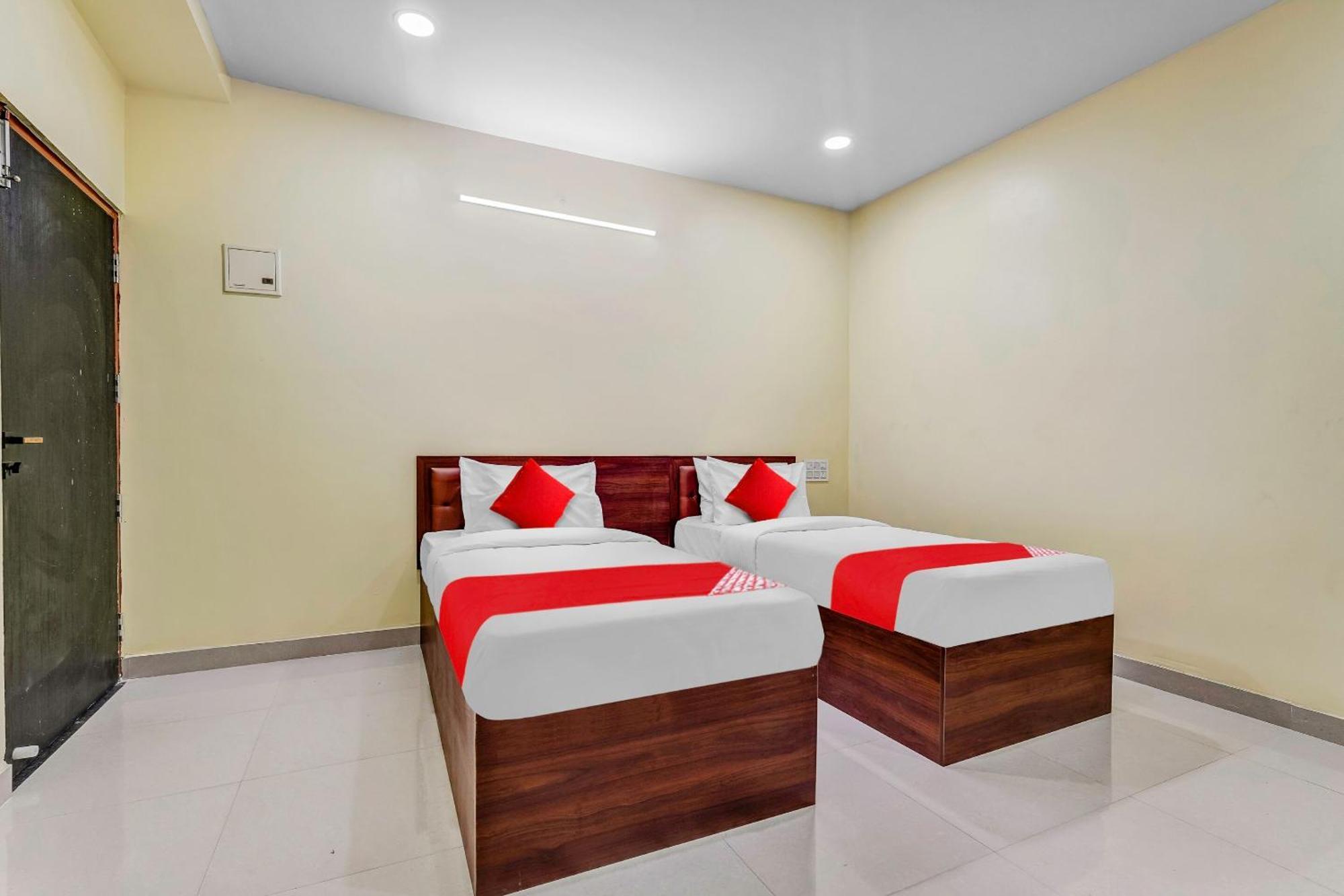 Oyo Flagship Ayodhya 3*