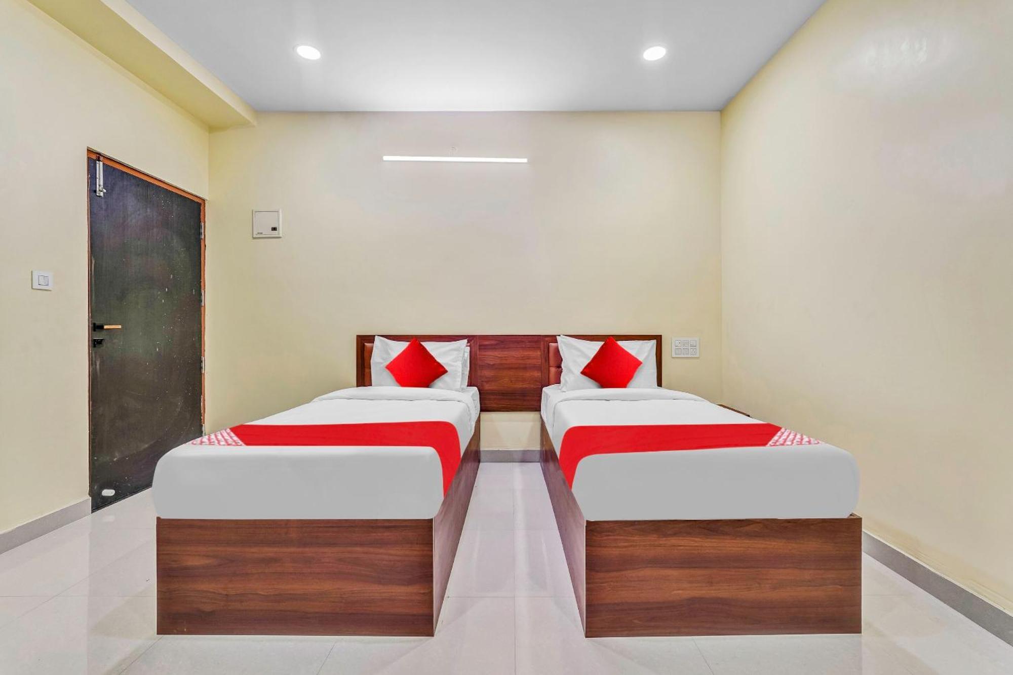 Oyo Flagship Ayodhya 3* Bangalore